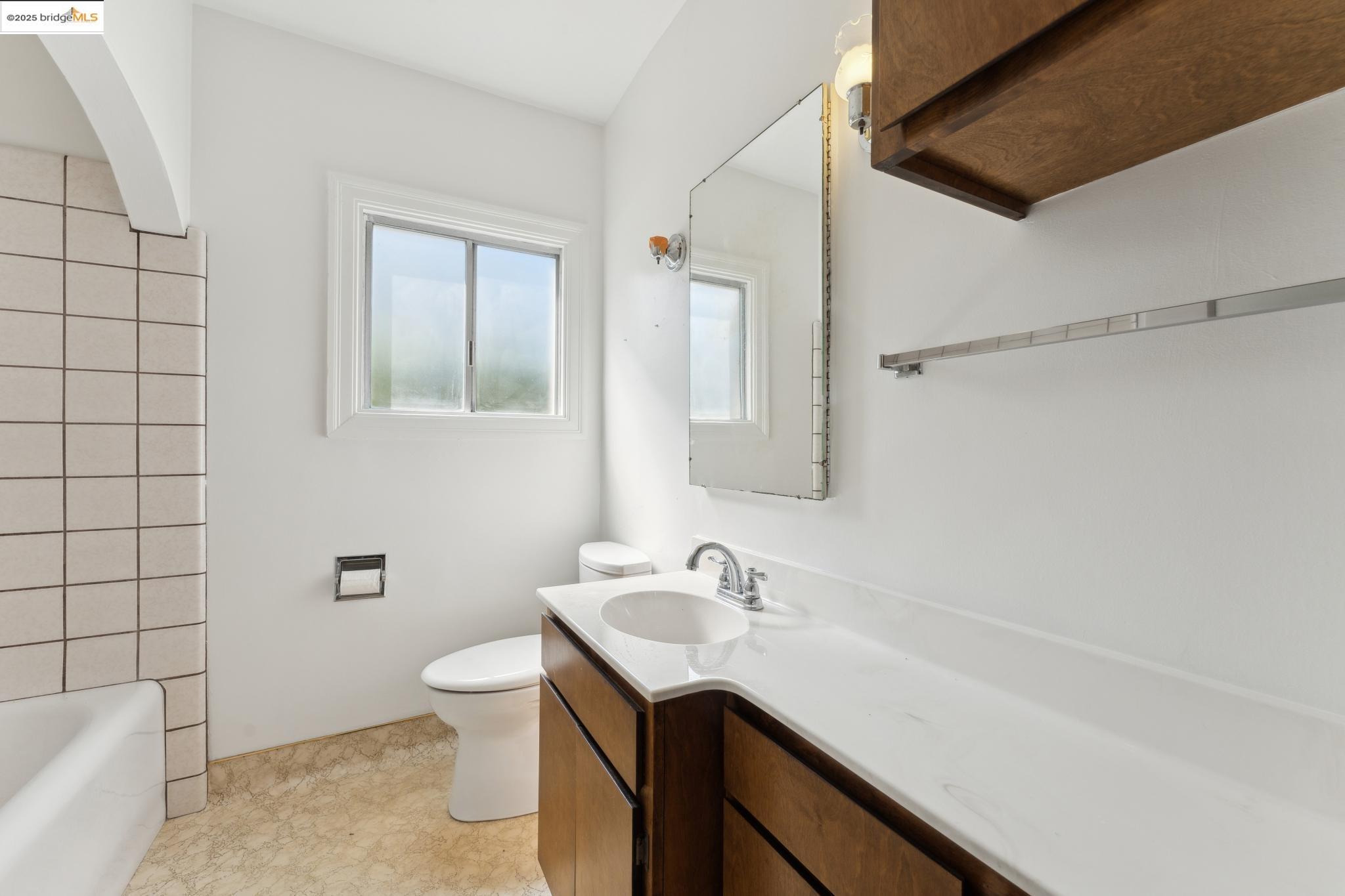 Detail Gallery Image 15 of 50 For 1605 Pomona St, Crockett,  CA 94525 - – Beds | – Baths