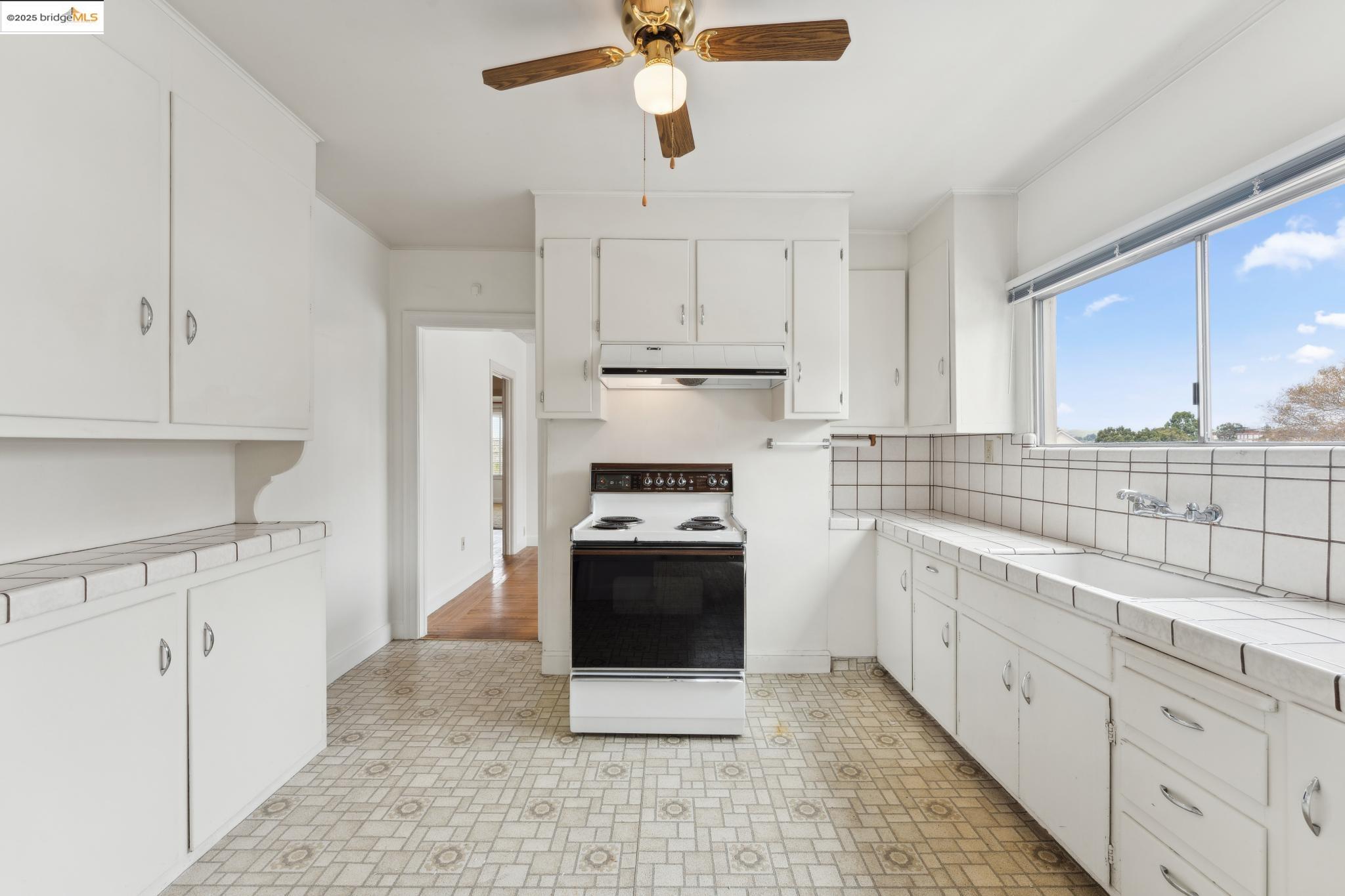 Detail Gallery Image 27 of 50 For 1605 Pomona St, Crockett,  CA 94525 - – Beds | – Baths