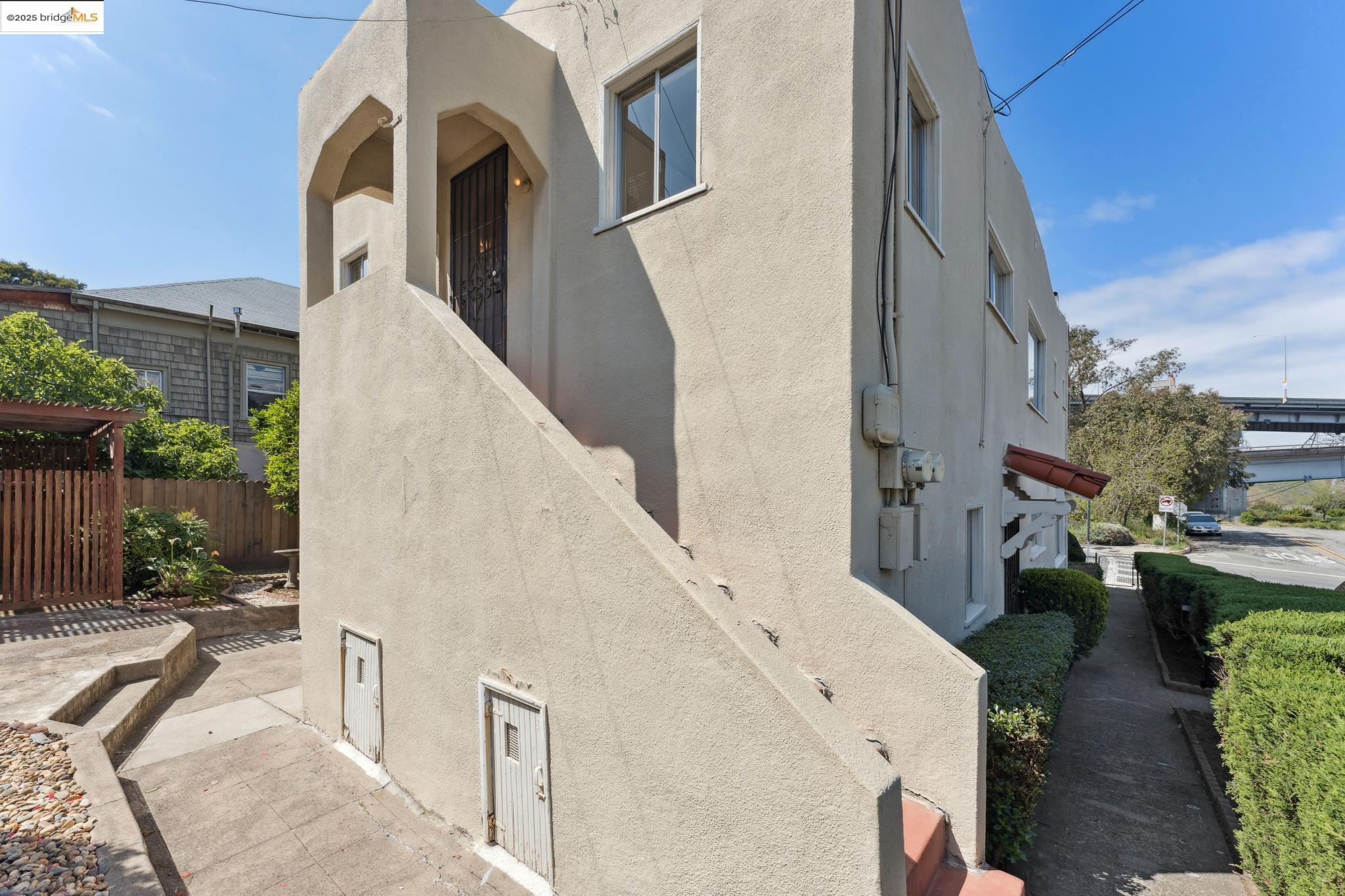 Detail Gallery Image 38 of 50 For 1605 Pomona St, Crockett,  CA 94525 - – Beds | – Baths
