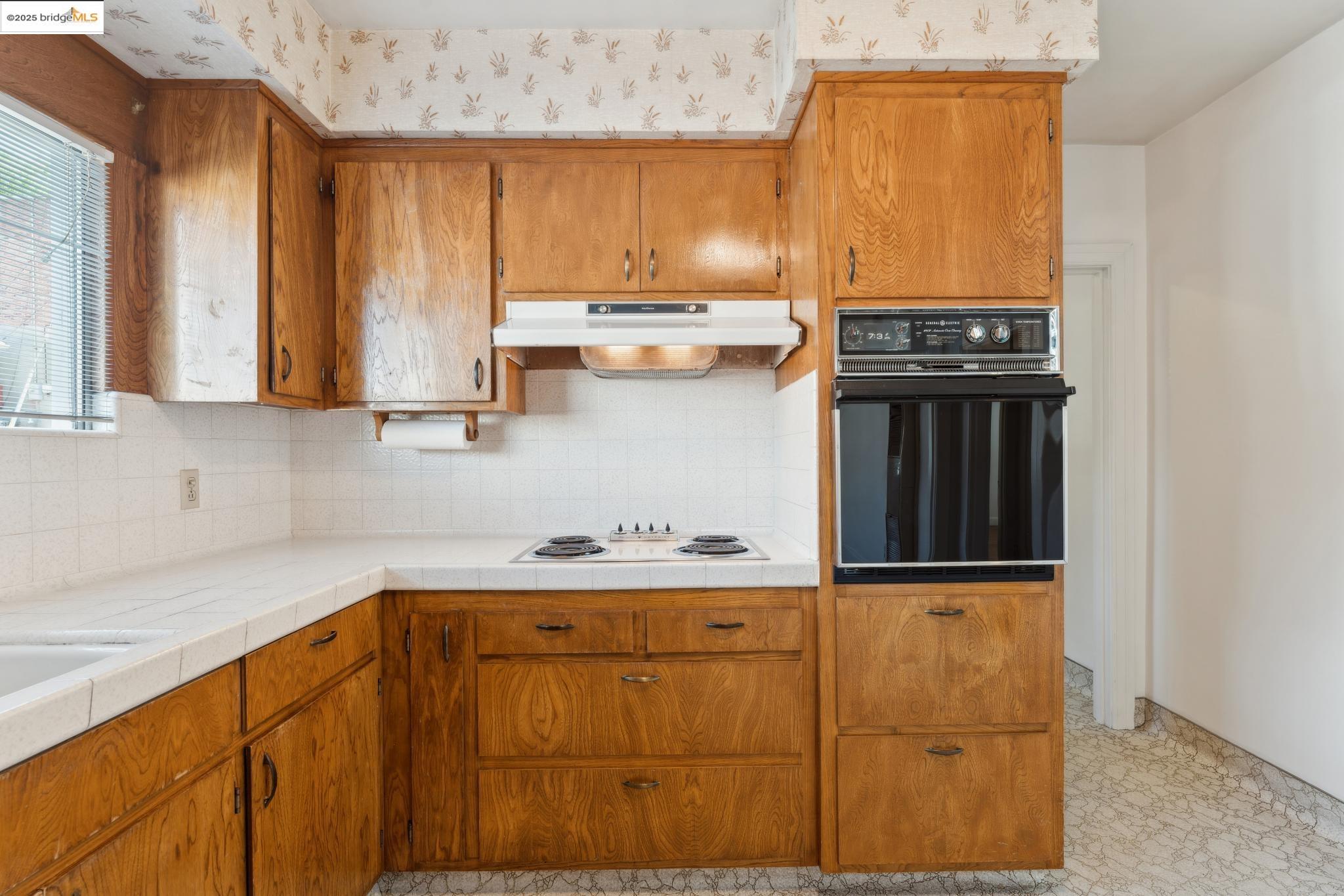 Detail Gallery Image 8 of 50 For 1605 Pomona St, Crockett,  CA 94525 - – Beds | – Baths