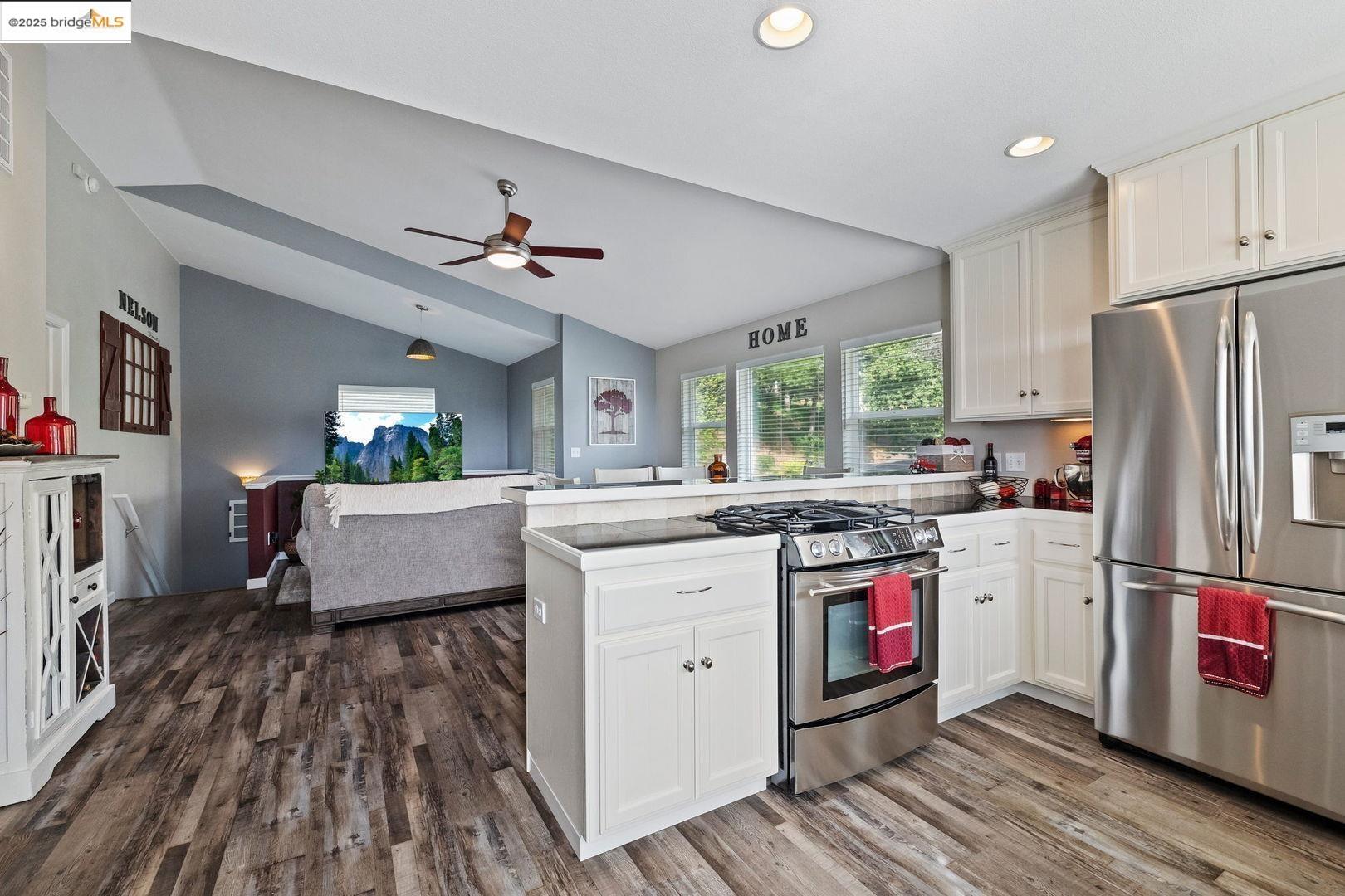 Detail Gallery Image 11 of 37 For 19061 North Dr, Jamestown,  CA 95327 - 3 Beds | 3 Baths