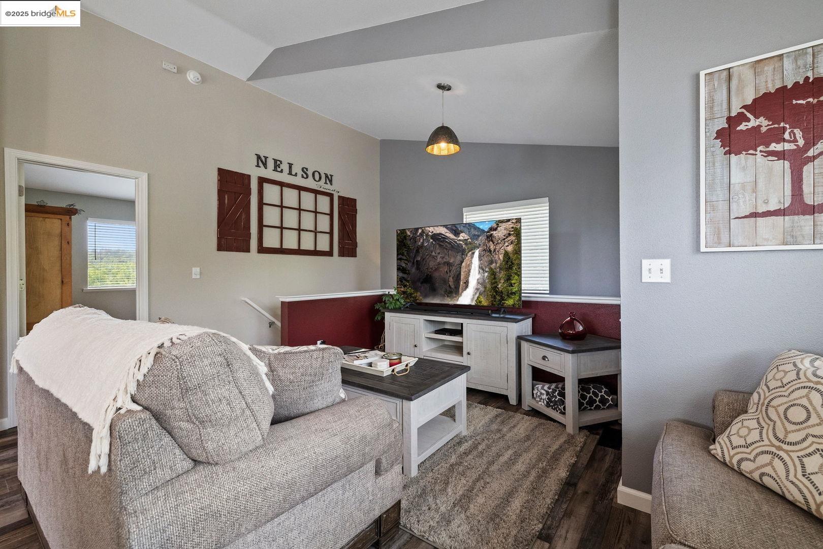 Detail Gallery Image 14 of 37 For 19061 North Dr, Jamestown,  CA 95327 - 3 Beds | 3 Baths