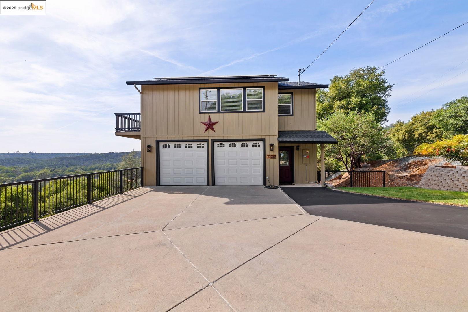 Detail Gallery Image 3 of 37 For 19061 North Dr, Jamestown,  CA 95327 - 3 Beds | 3 Baths