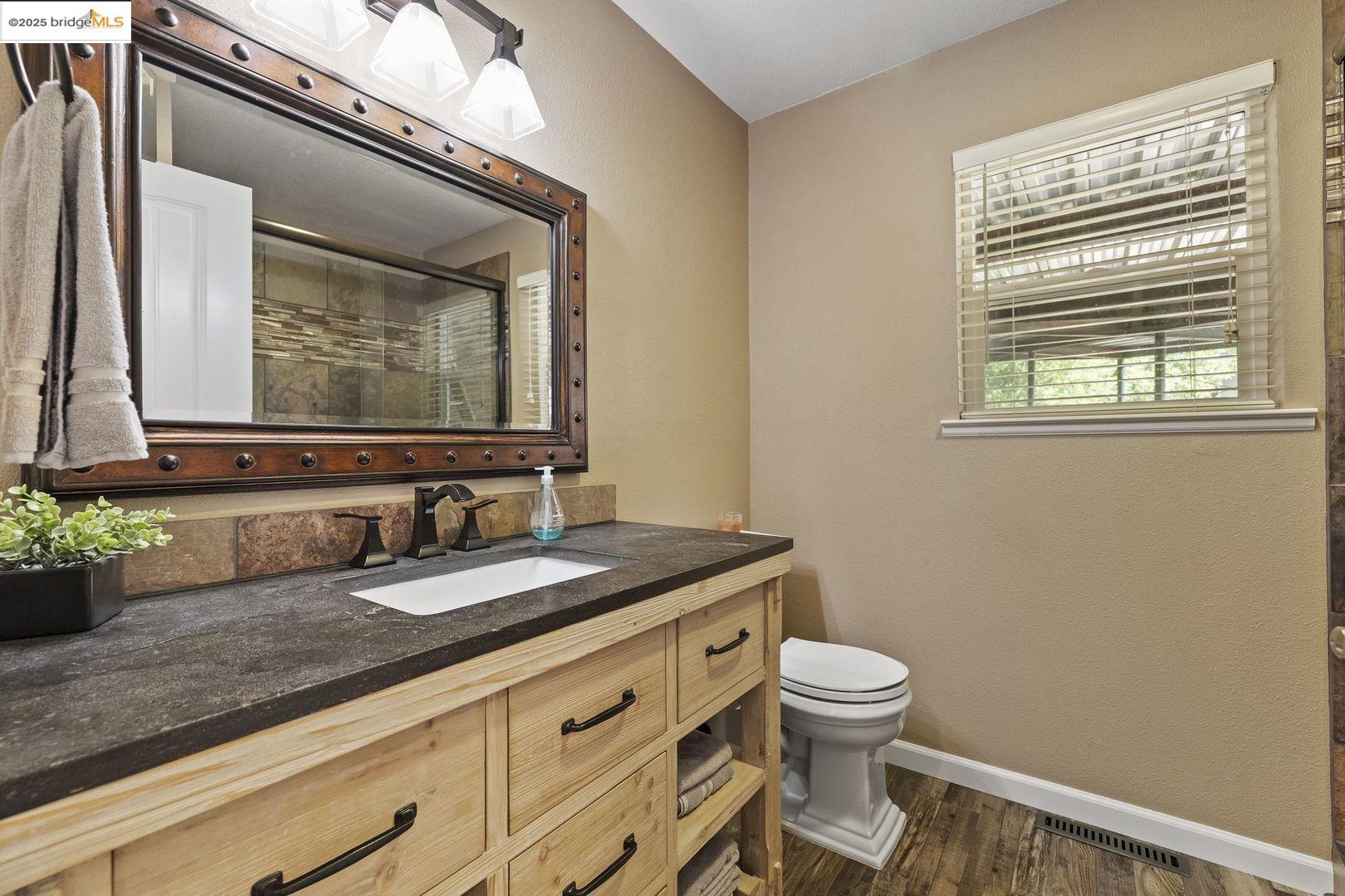 Detail Gallery Image 23 of 37 For 19061 North Dr, Jamestown,  CA 95327 - 3 Beds | 3 Baths