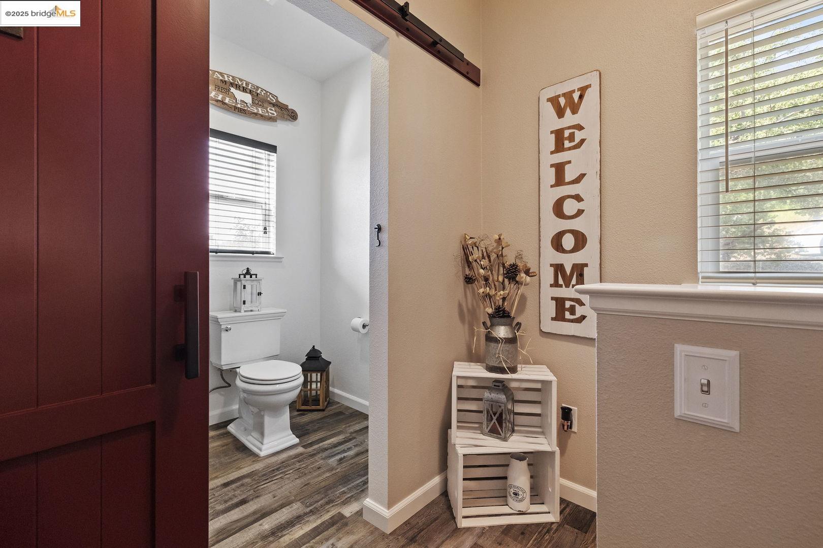 Detail Gallery Image 6 of 37 For 19061 North Dr, Jamestown,  CA 95327 - 3 Beds | 3 Baths