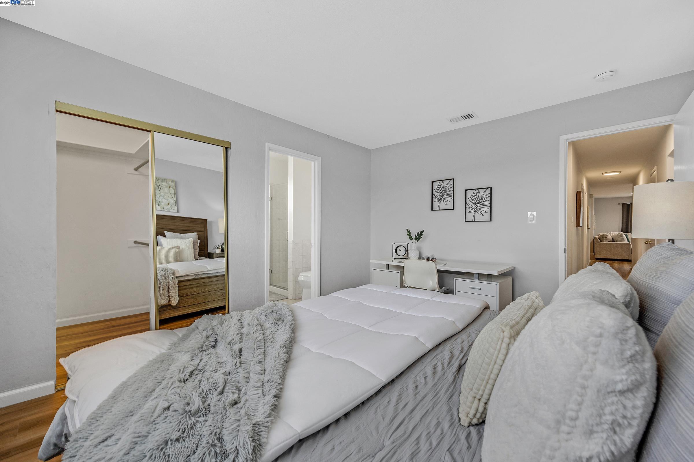 Detail Gallery Image 11 of 41 For 19464 Yuma St, Castro Valley,  CA 94546 - 5 Beds | 3/1 Baths