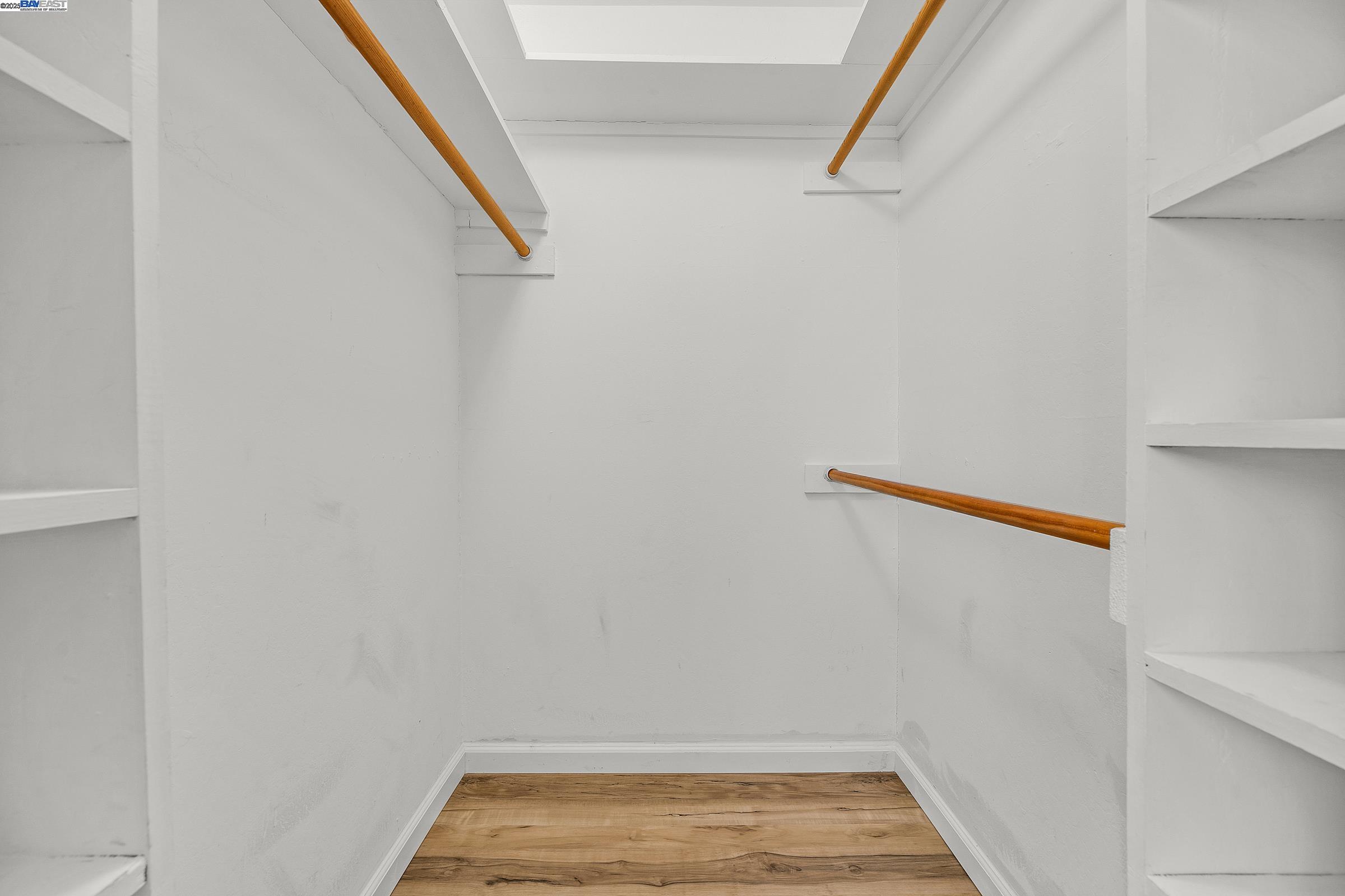 Detail Gallery Image 12 of 41 For 19464 Yuma St, Castro Valley,  CA 94546 - 5 Beds | 3/1 Baths