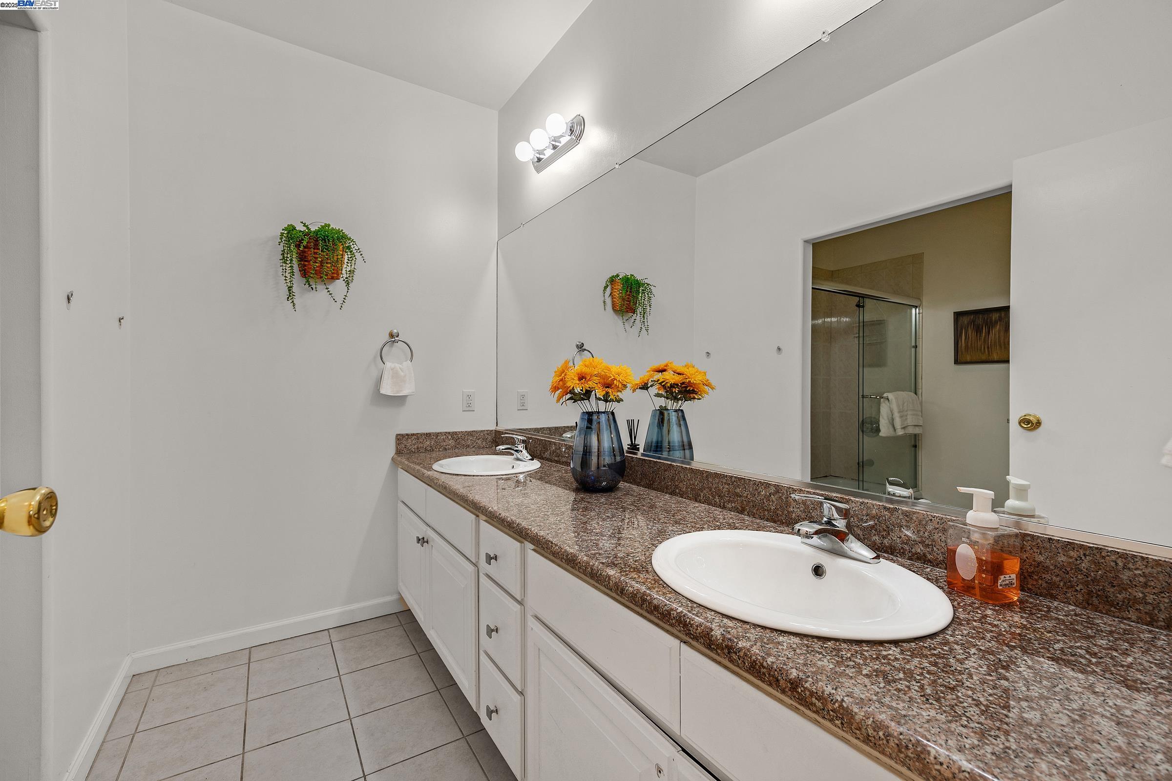 Detail Gallery Image 25 of 41 For 19464 Yuma St, Castro Valley,  CA 94546 - 5 Beds | 3/1 Baths