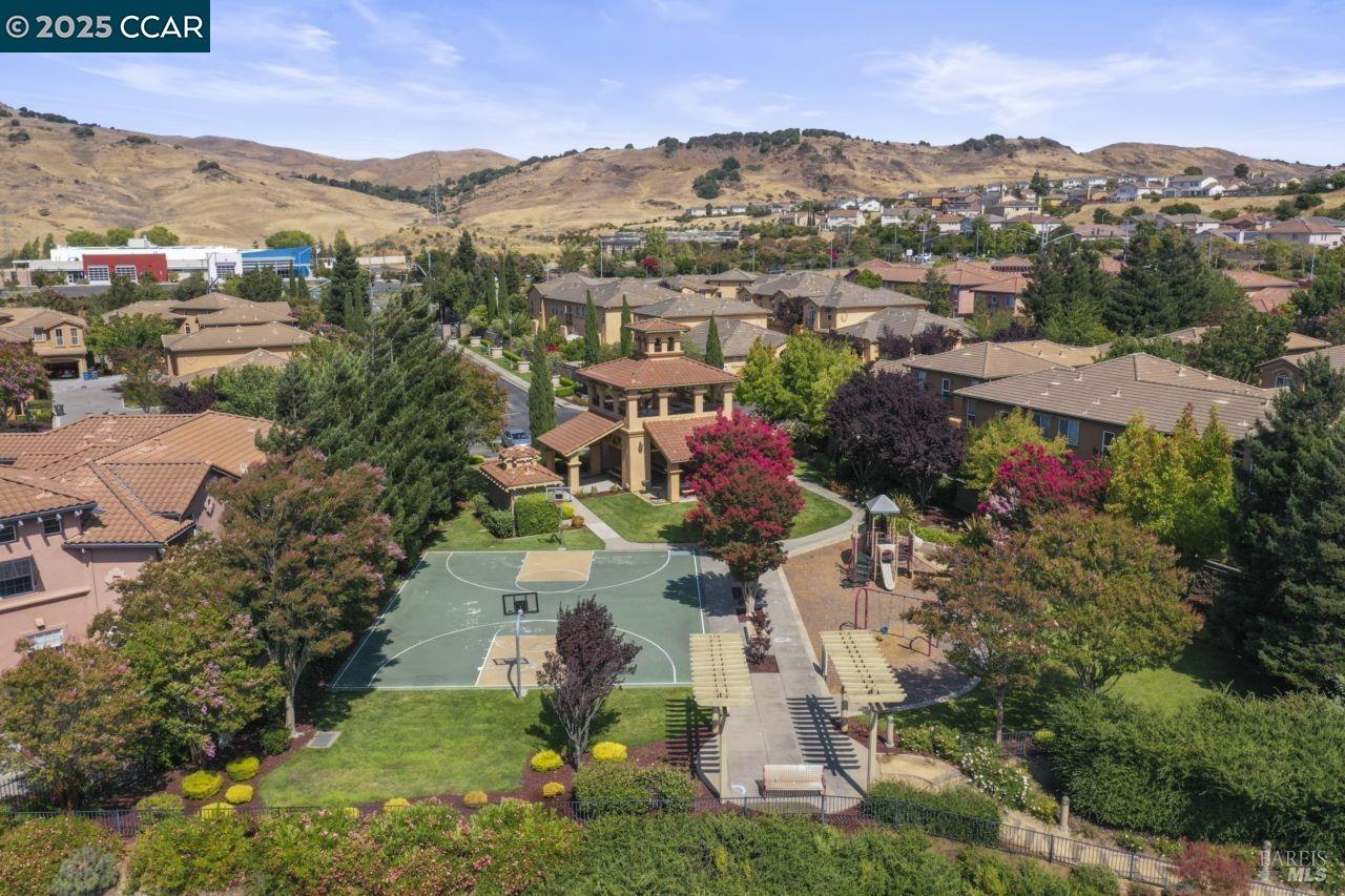 Detail Gallery Image 22 of 23 For 7104 Majestic Ct, Vallejo,  CA 94591 - 2 Beds | 2 Baths