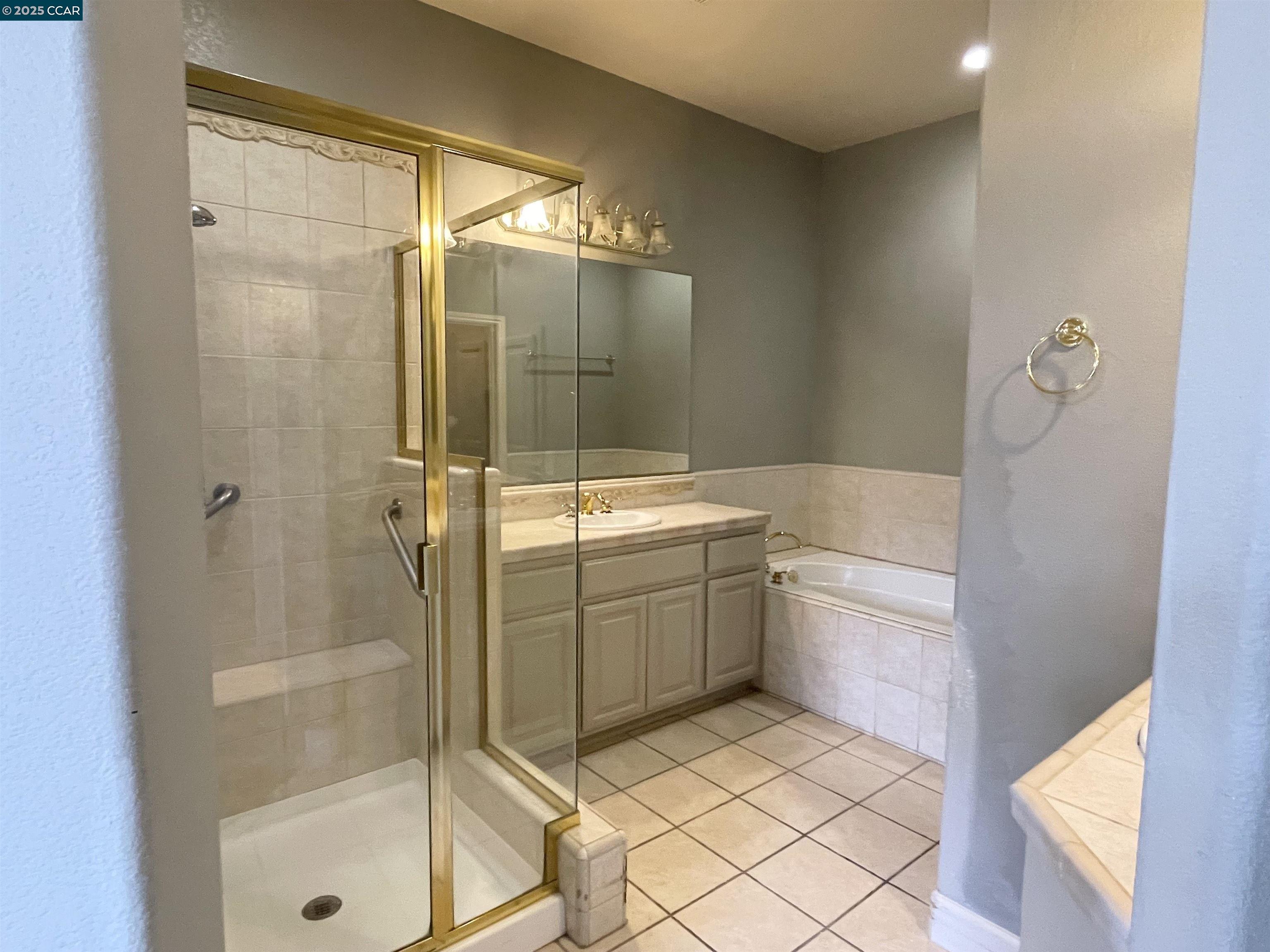 Detail Gallery Image 9 of 23 For 7104 Majestic Ct, Vallejo,  CA 94591 - 2 Beds | 2 Baths