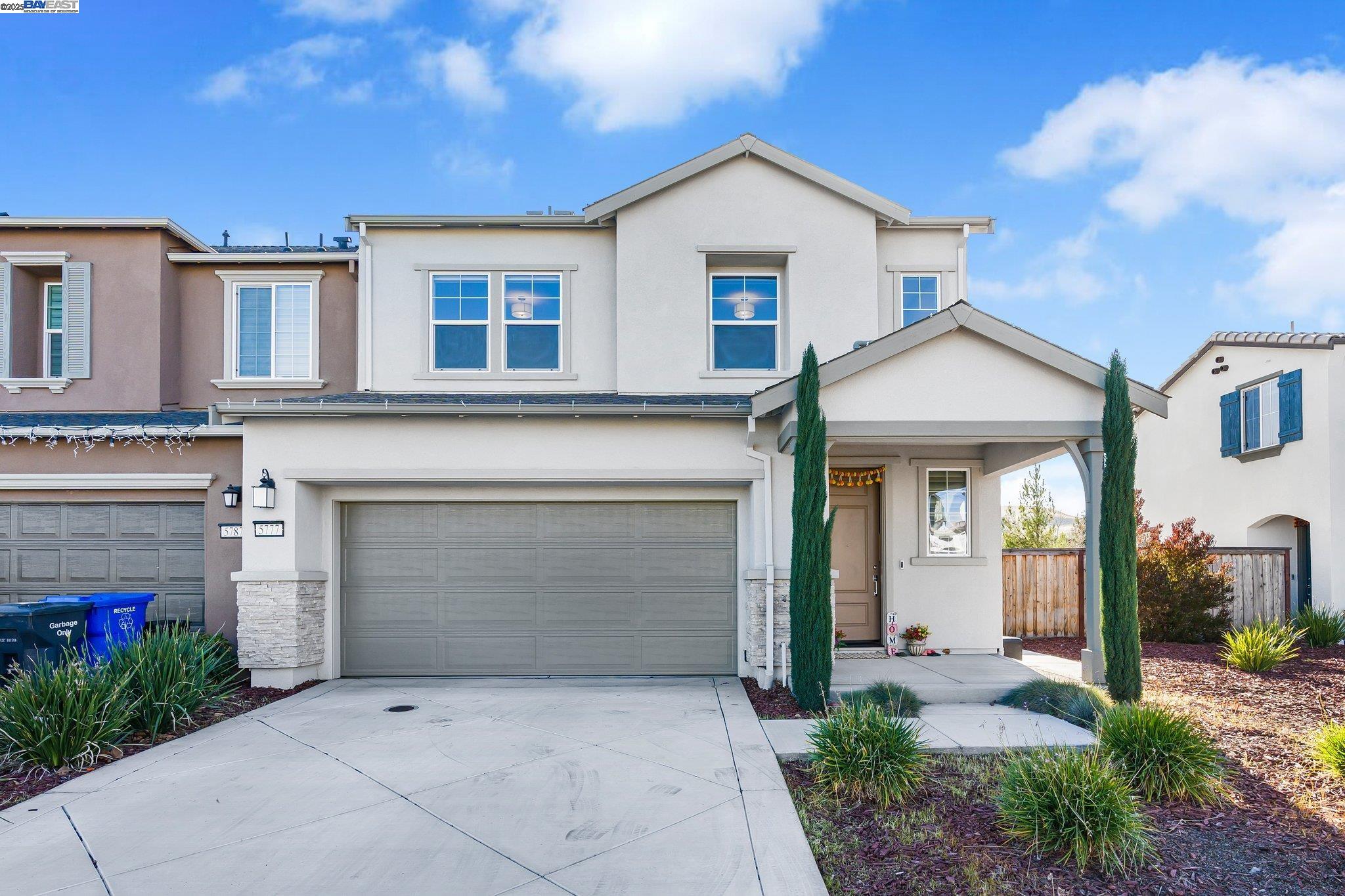 Detail Gallery Image 2 of 43 For 5777 Tournament Ct, Tracy,  CA 95377 - 4 Beds | 3 Baths