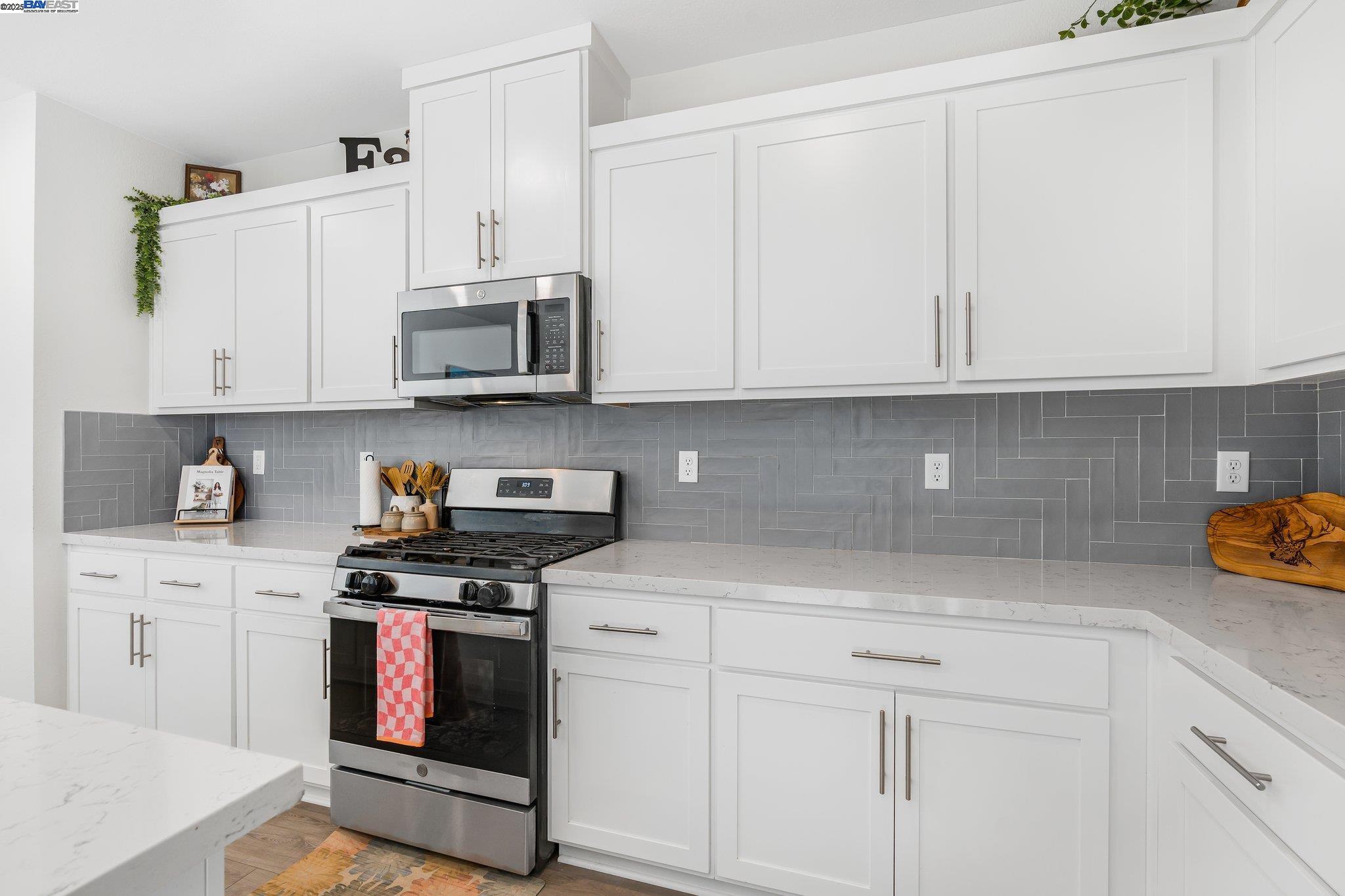 Detail Gallery Image 14 of 43 For 5777 Tournament Ct, Tracy,  CA 95377 - 4 Beds | 3 Baths