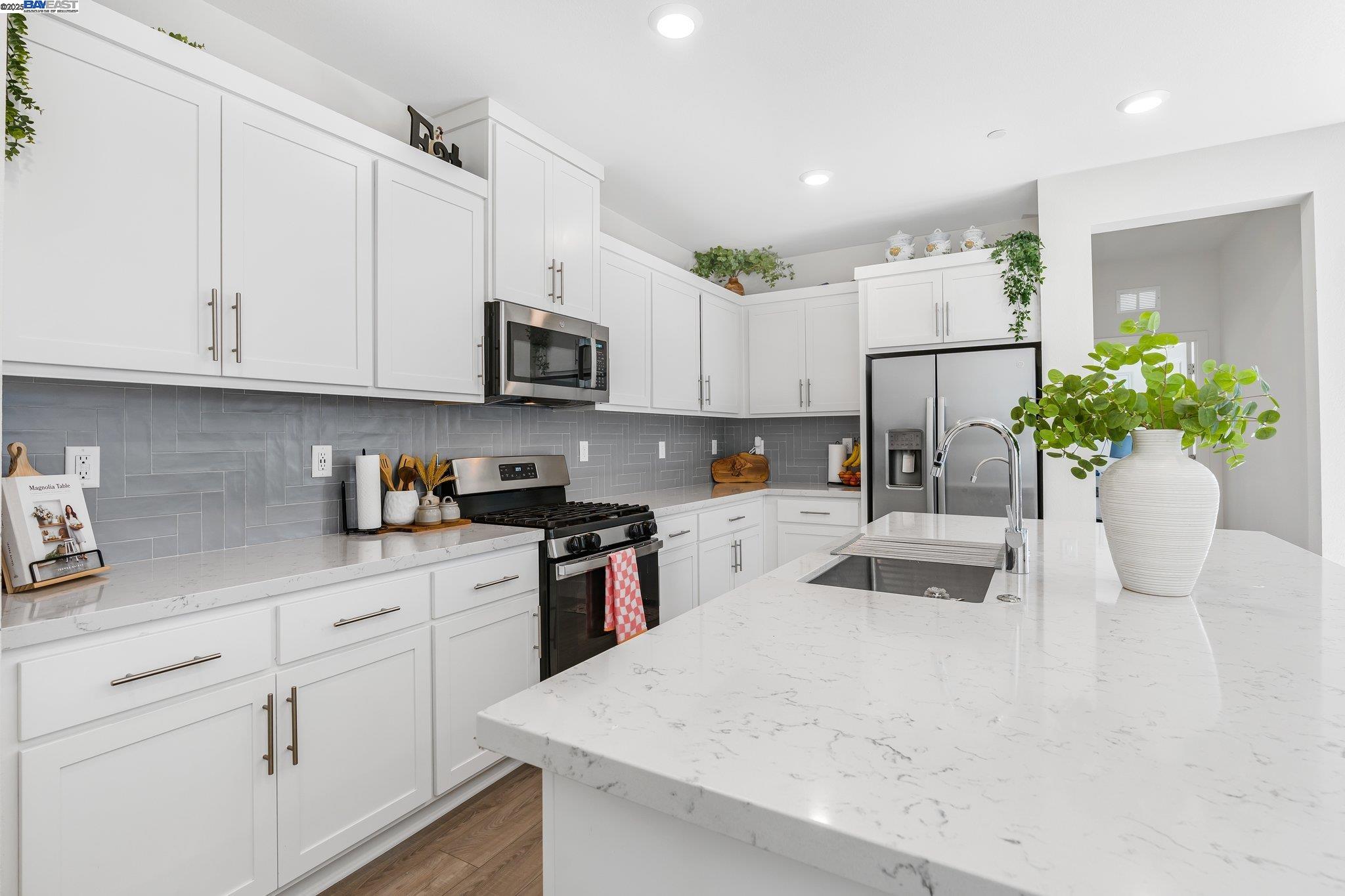 Detail Gallery Image 15 of 43 For 5777 Tournament Ct, Tracy,  CA 95377 - 4 Beds | 3 Baths