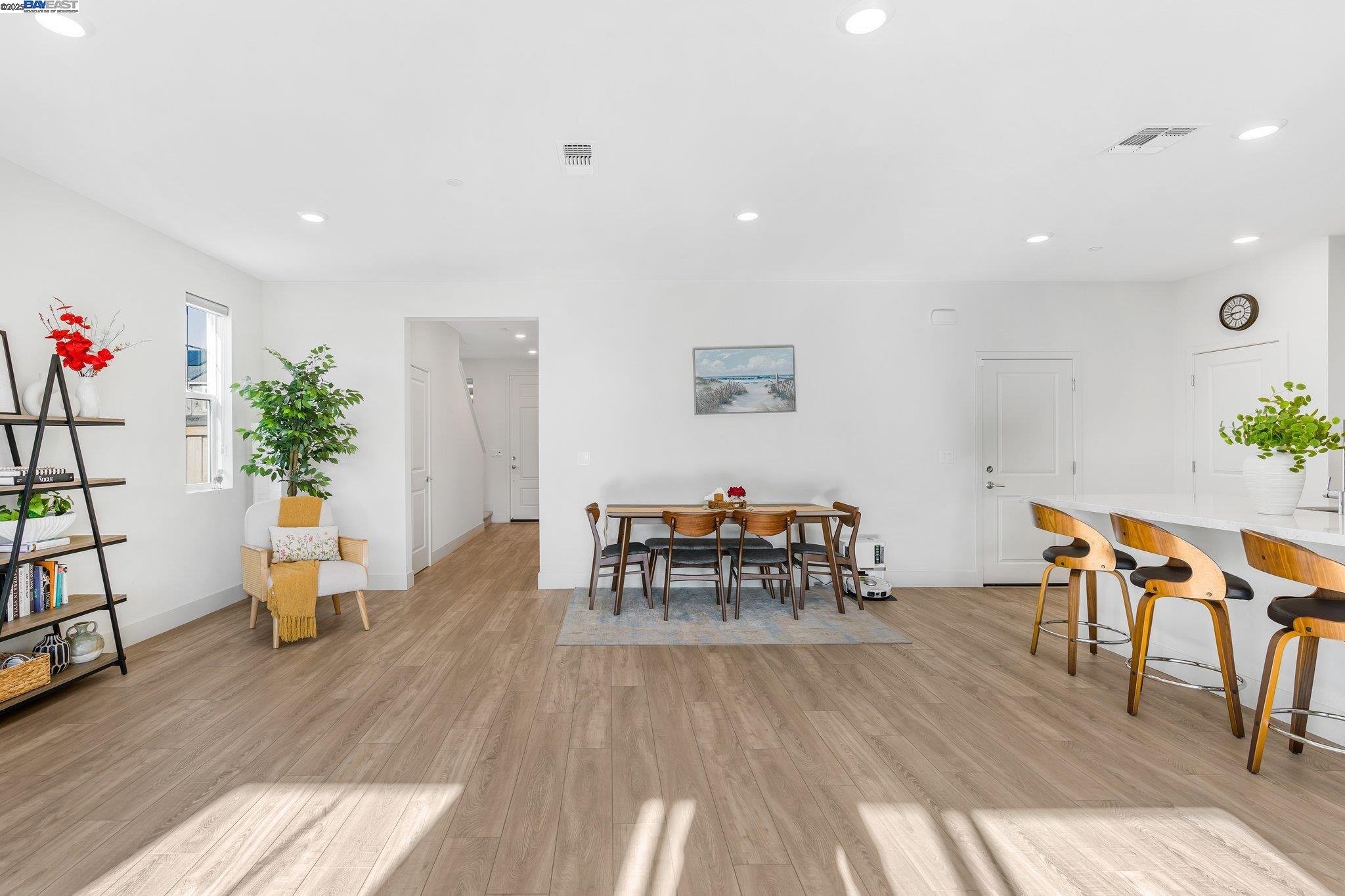 Detail Gallery Image 9 of 43 For 5777 Tournament Ct, Tracy,  CA 95377 - 4 Beds | 3 Baths