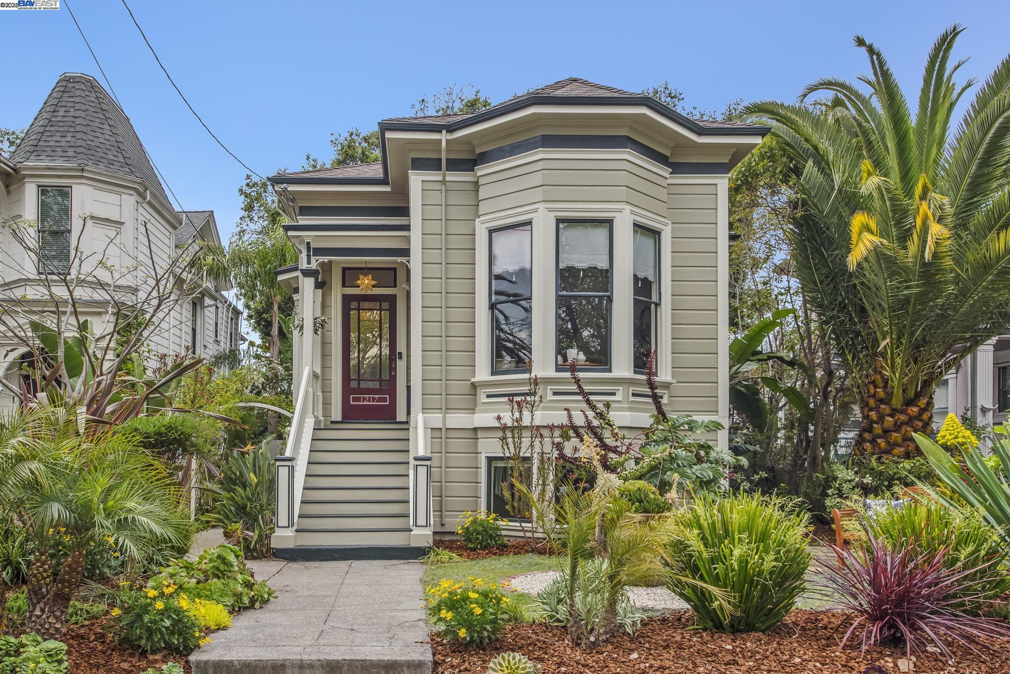 Detail Gallery Image 1 of 1 For 1217 Park Avenue, Alameda,  CA 94501 - 4 Beds | 3 Baths