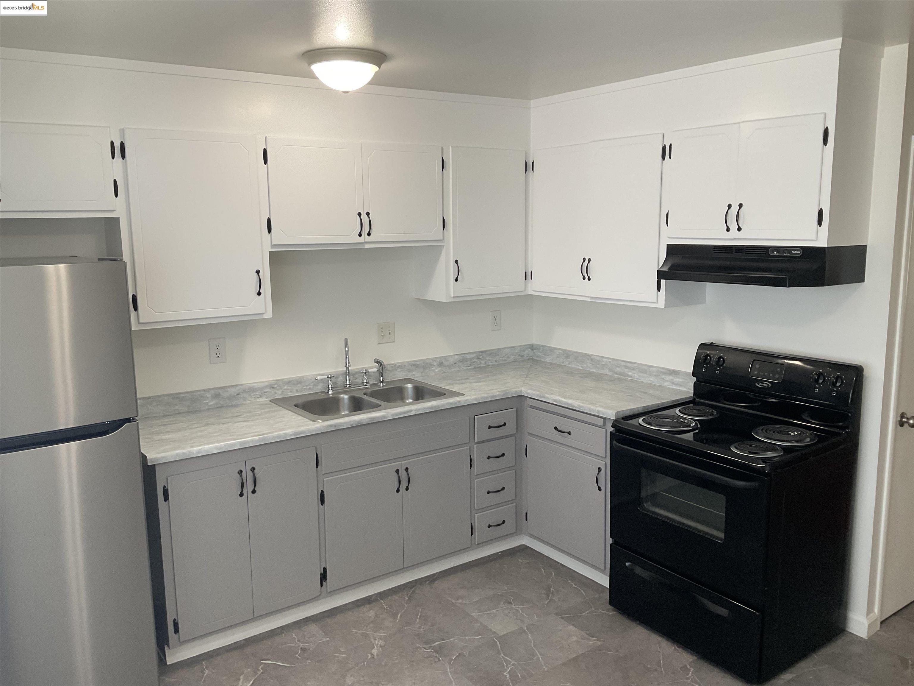 Detail Gallery Image 2 of 7 For 234 Crest Street #2,  Antioch,  CA 94509 - 2 Beds | 1 Baths