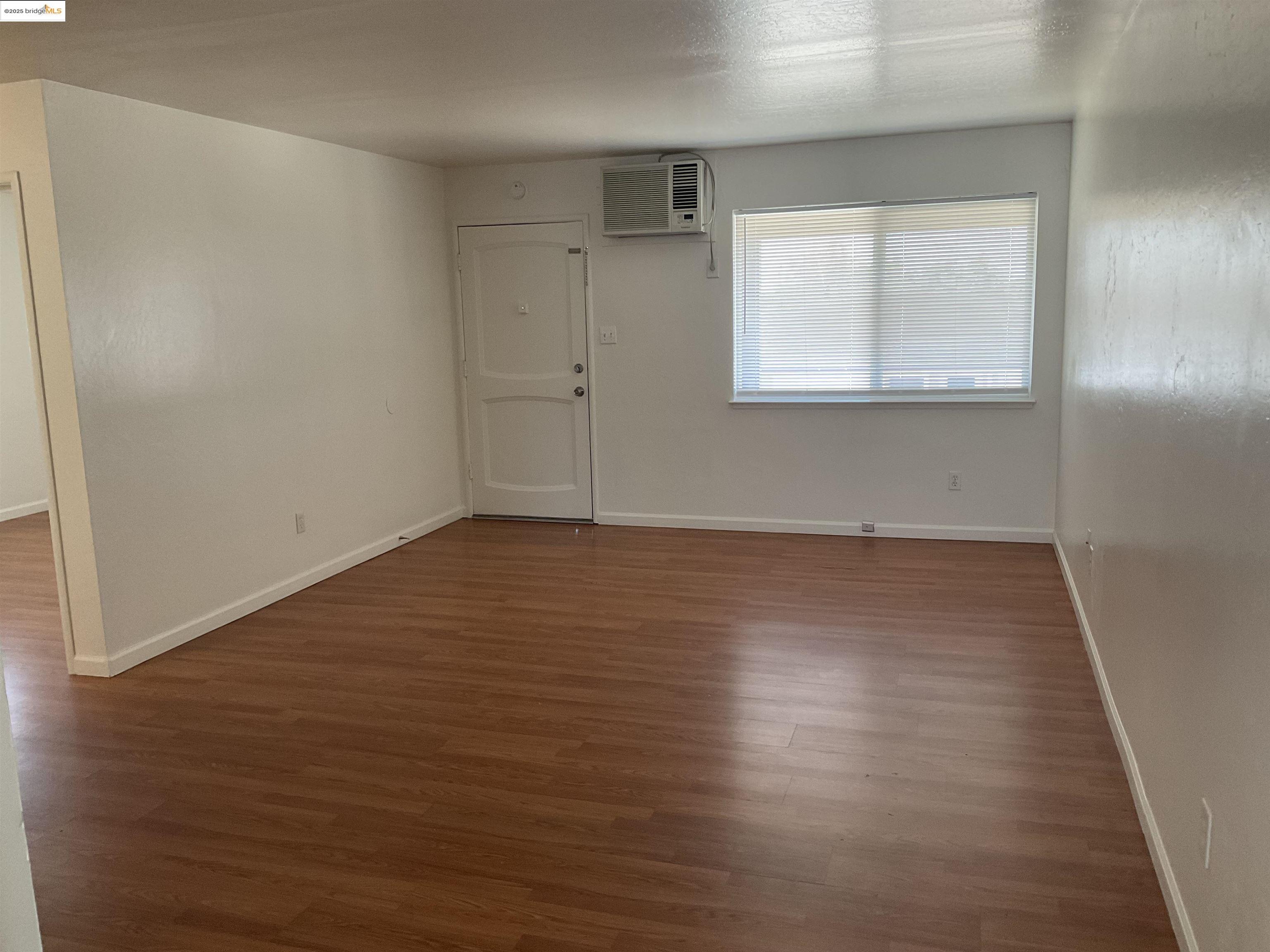 Detail Gallery Image 4 of 7 For 234 Crest Street #2,  Antioch,  CA 94509 - 2 Beds | 1 Baths