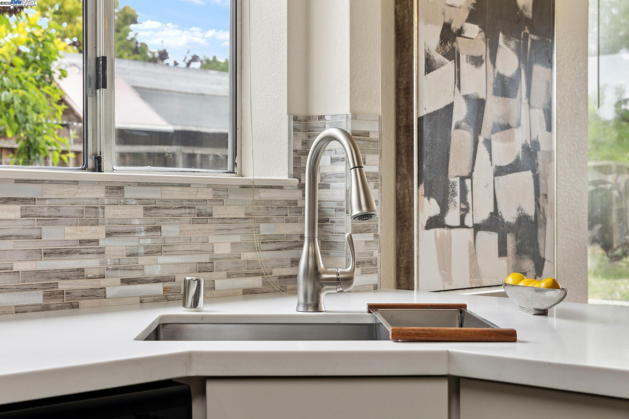 Detail Gallery Image 14 of 33 For 369 Anchor Dr, Bay Point,  CA 94565 - 3 Beds | 2/1 Baths