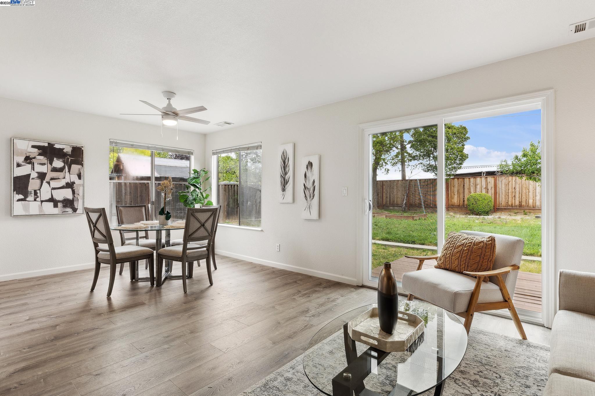 Detail Gallery Image 6 of 33 For 369 Anchor Dr, Bay Point,  CA 94565 - 3 Beds | 2/1 Baths