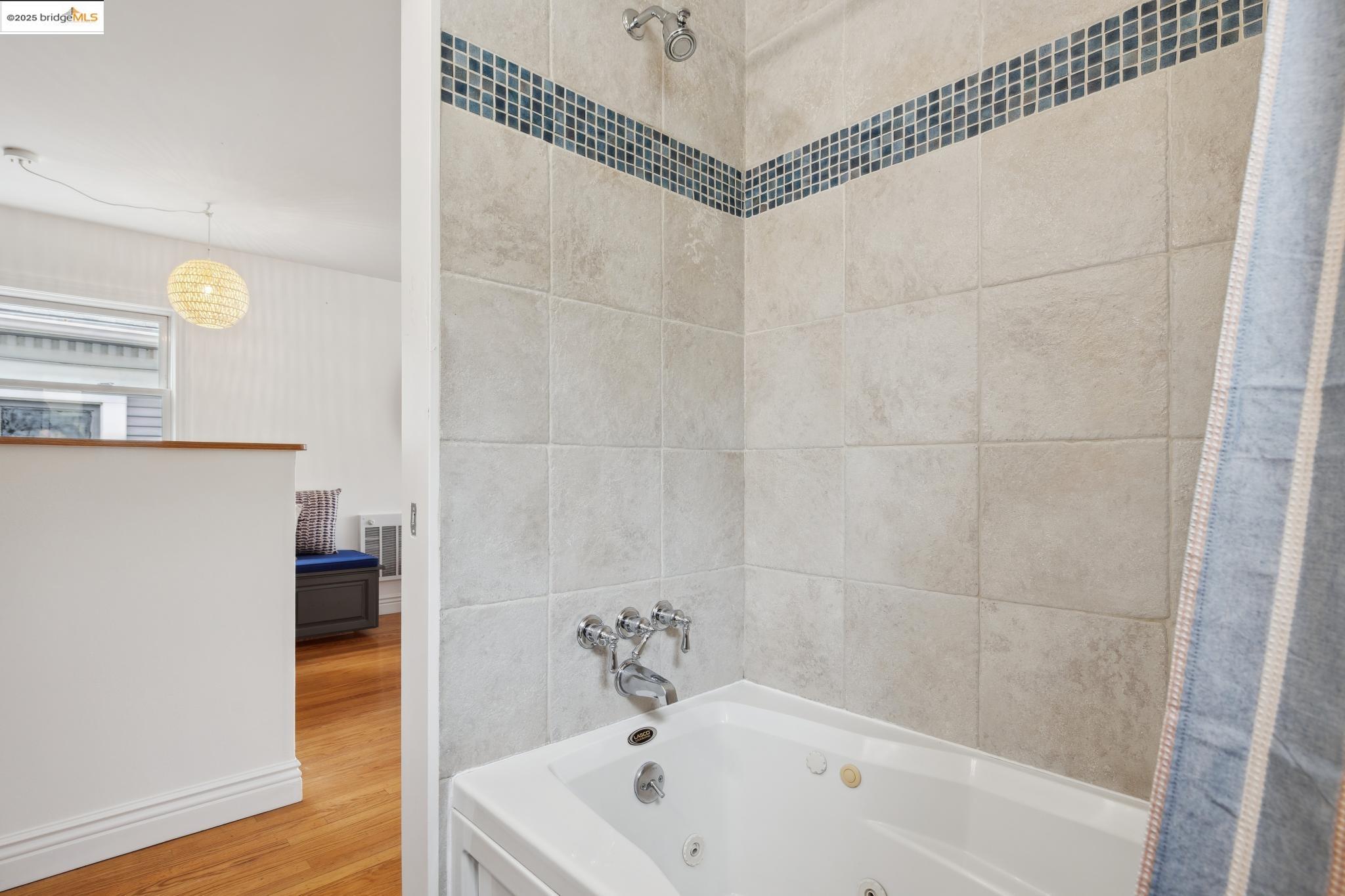 Detail Gallery Image 26 of 47 For 1626 Kains Ave., Berkeley,  CA 94702 - 4 Beds | 2/1 Baths