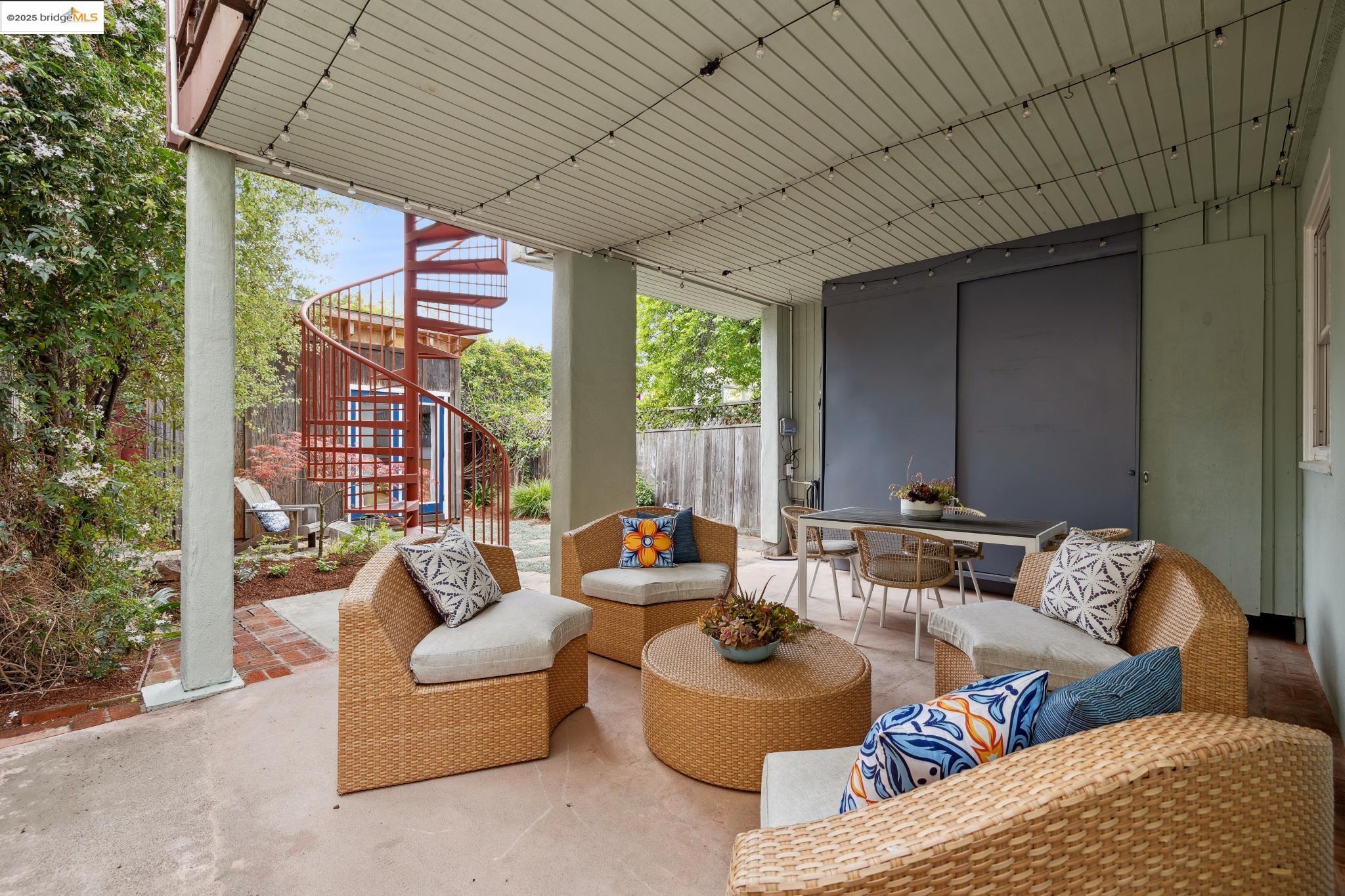 Detail Gallery Image 29 of 47 For 1626 Kains Ave., Berkeley,  CA 94702 - 4 Beds | 2/1 Baths