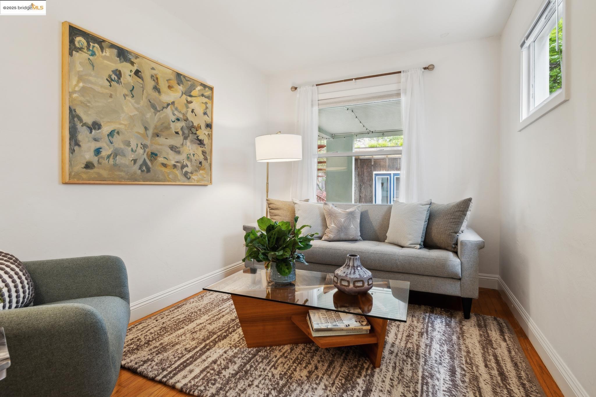 Detail Gallery Image 33 of 47 For 1626 Kains Ave., Berkeley,  CA 94702 - 4 Beds | 2/1 Baths