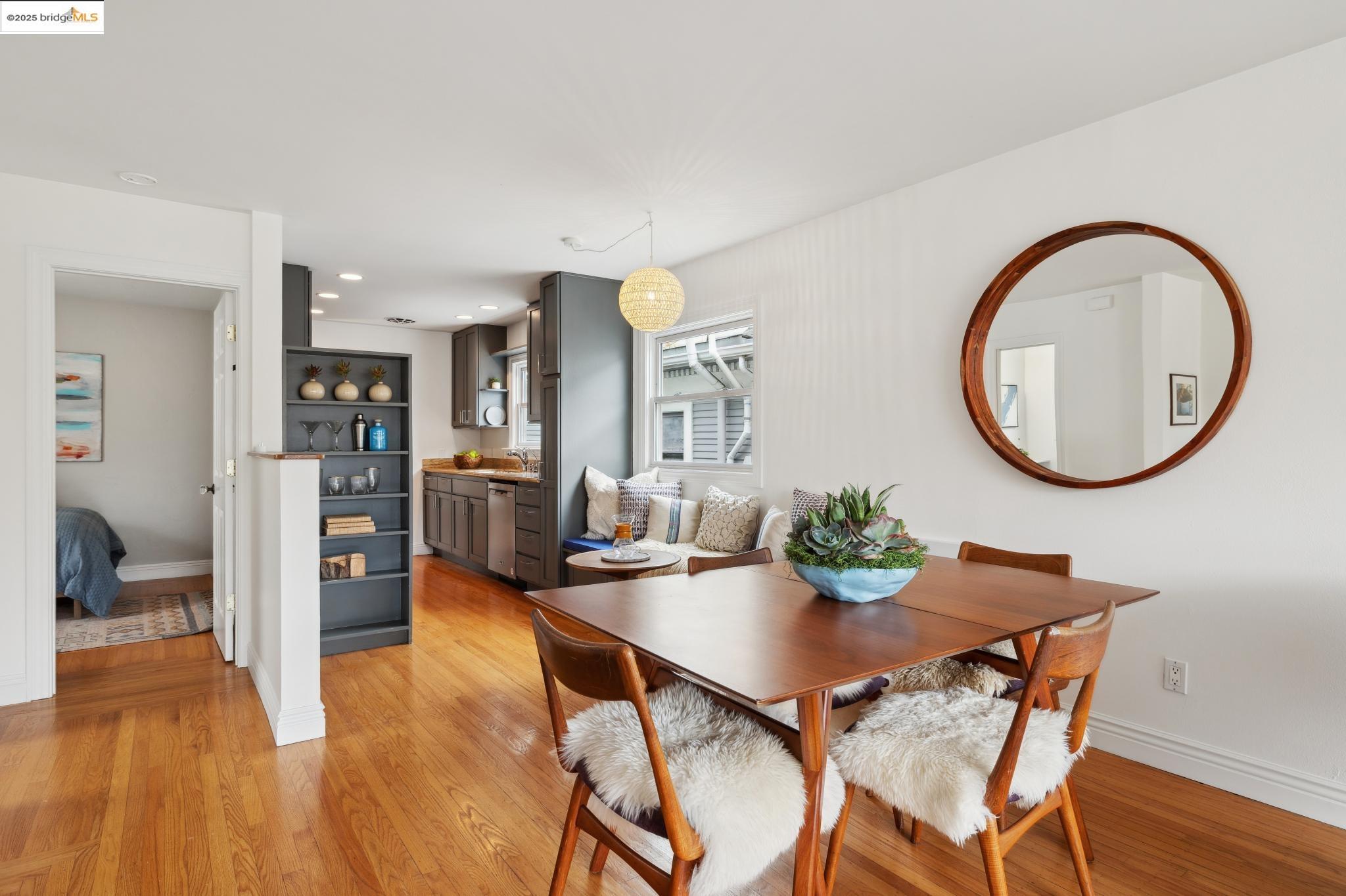 Detail Gallery Image 7 of 47 For 1626 Kains Ave., Berkeley,  CA 94702 - 4 Beds | 2/1 Baths