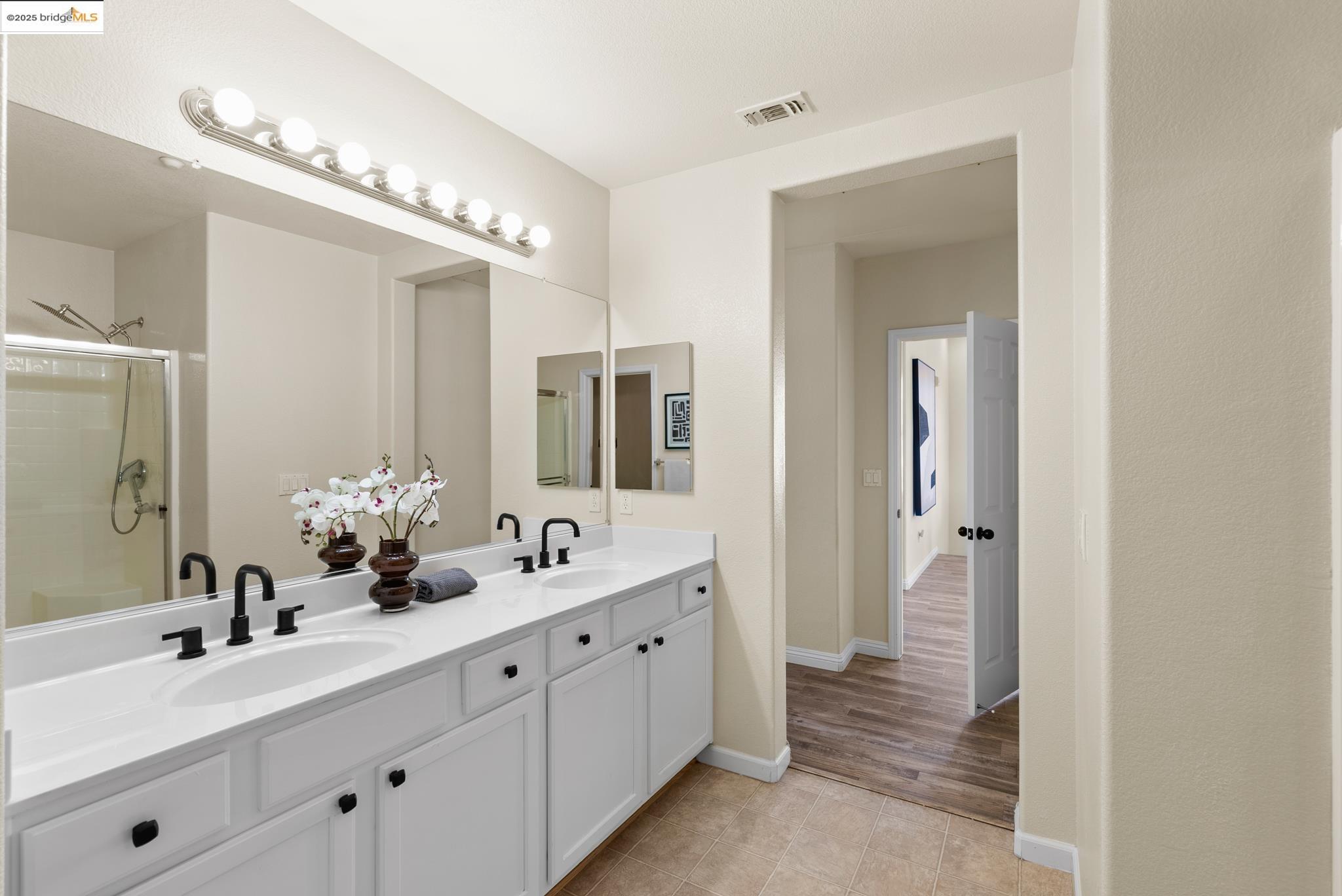 Detail Gallery Image 26 of 31 For 605 Artistic Pl, Hayward,  CA 94541 - 3 Beds | 3 Baths