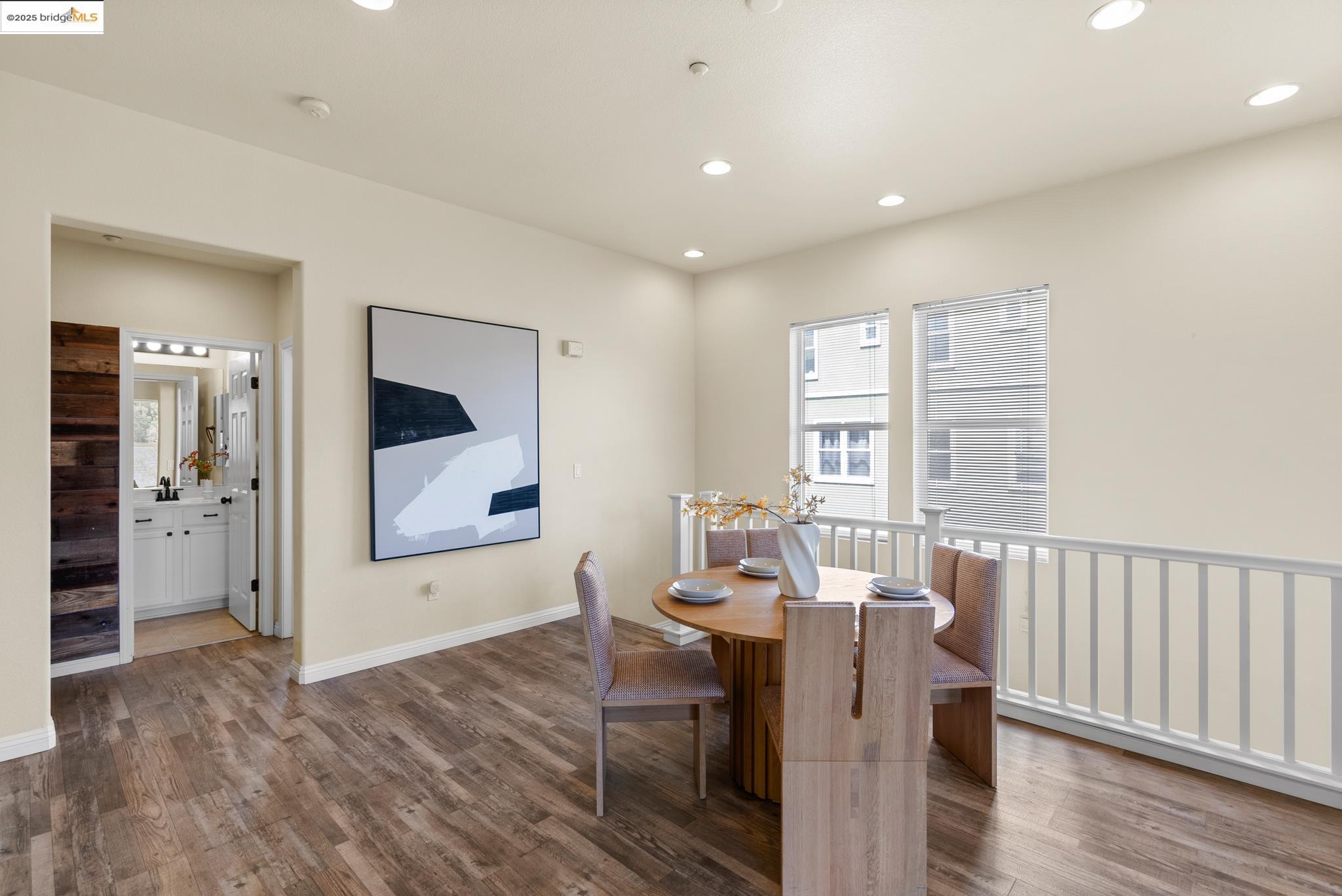 Detail Gallery Image 8 of 31 For 605 Artistic Pl, Hayward,  CA 94541 - 3 Beds | 3 Baths