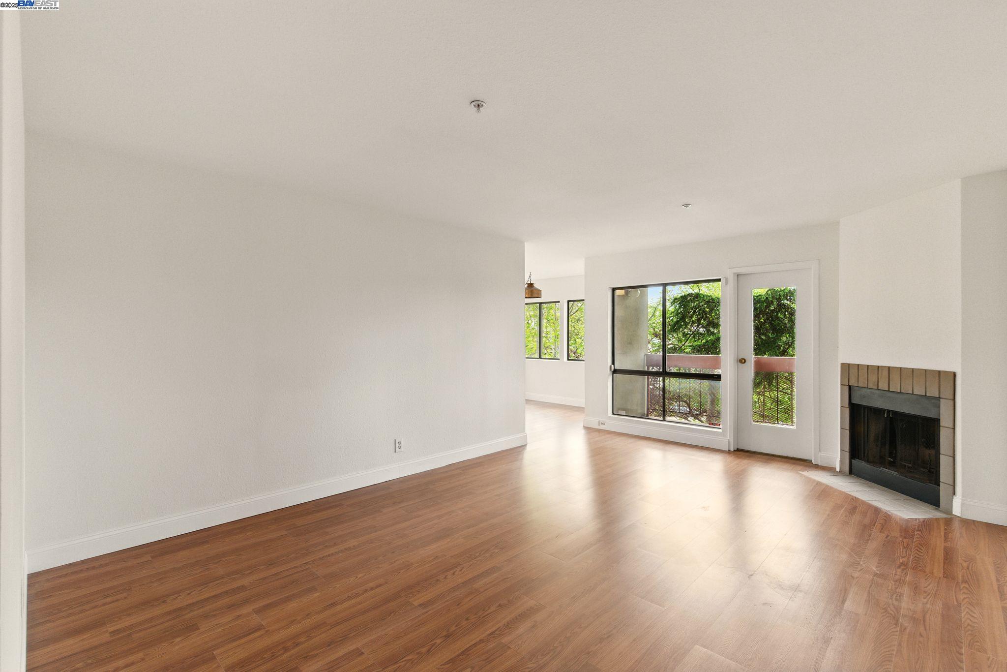 Detail Gallery Image 7 of 27 For 245 Perkins St #33,  Oakland,  CA 94610 - 2 Beds | 2 Baths