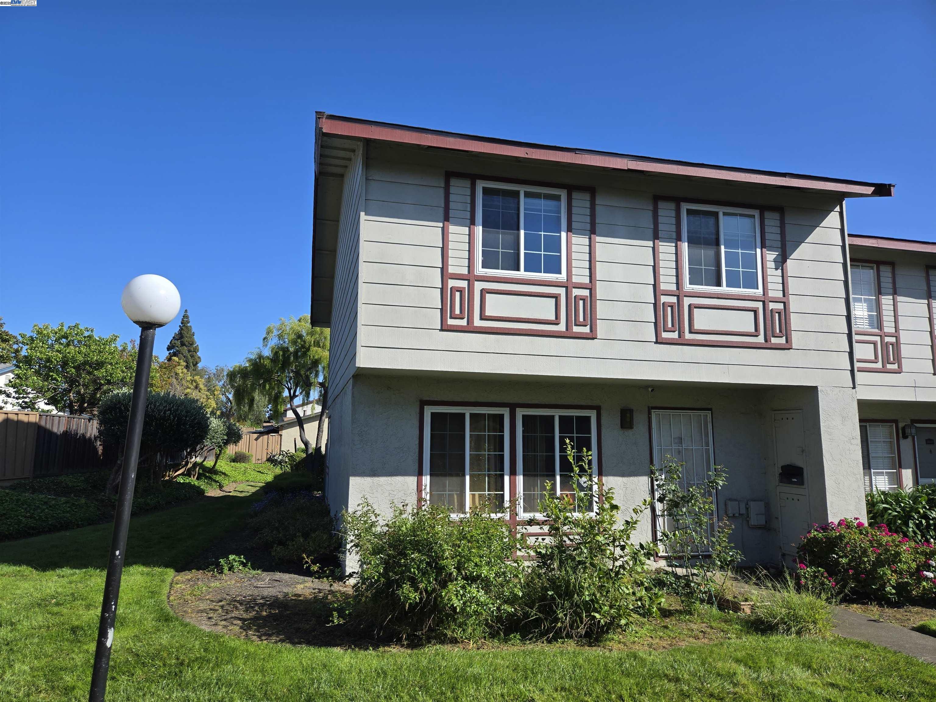 Browse active condo listings in NORTHGATE WEST