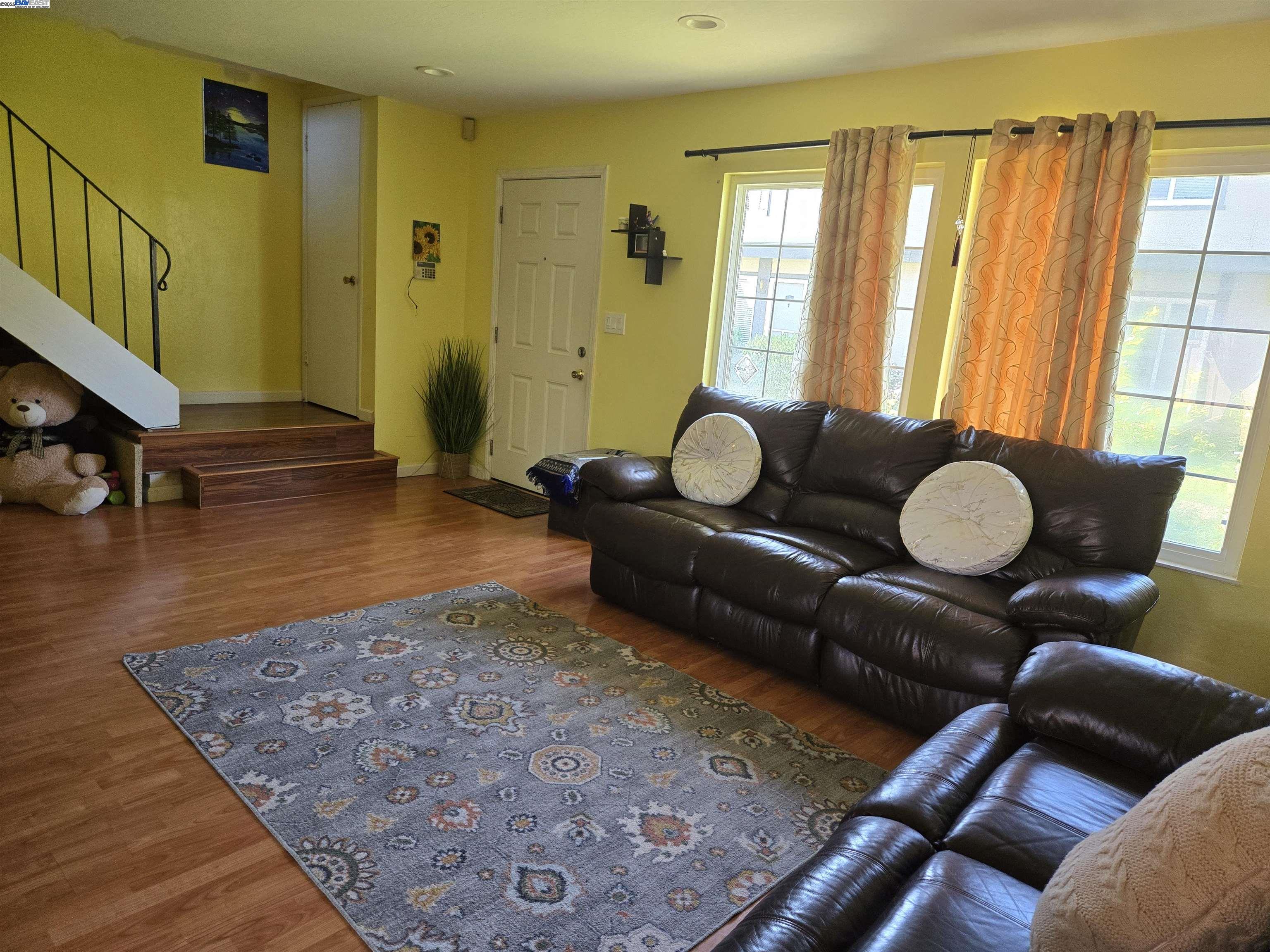 Detail Gallery Image 11 of 26 For 34179 Bowling Green Cmn, Fremont,  CA 94555 - 4 Beds | 2/1 Baths