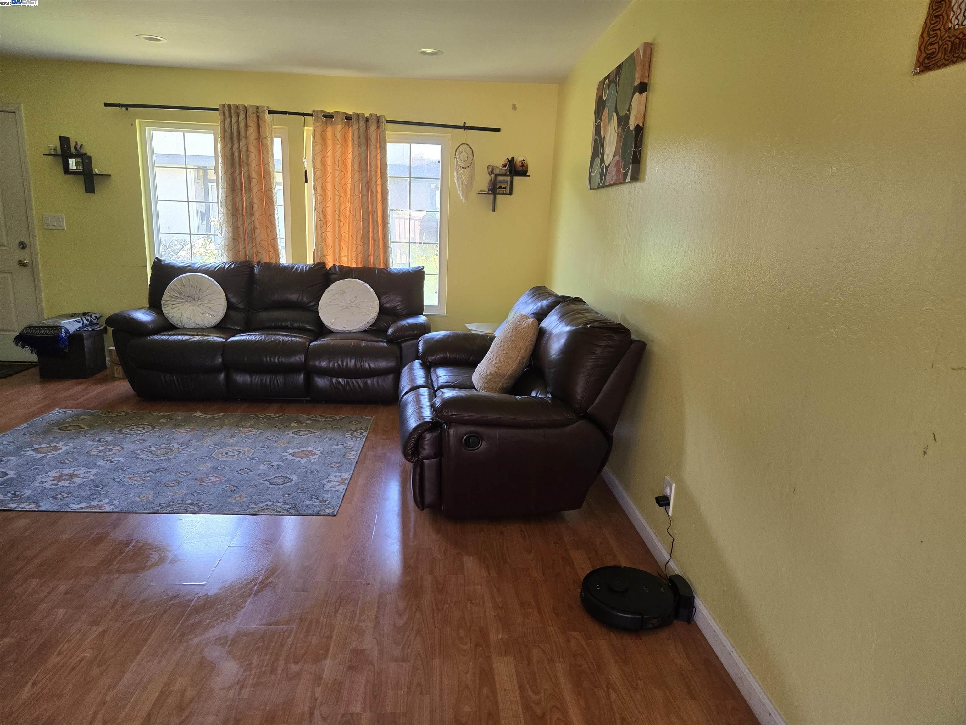 Detail Gallery Image 10 of 26 For 34179 Bowling Green Cmn, Fremont,  CA 94555 - 4 Beds | 2/1 Baths