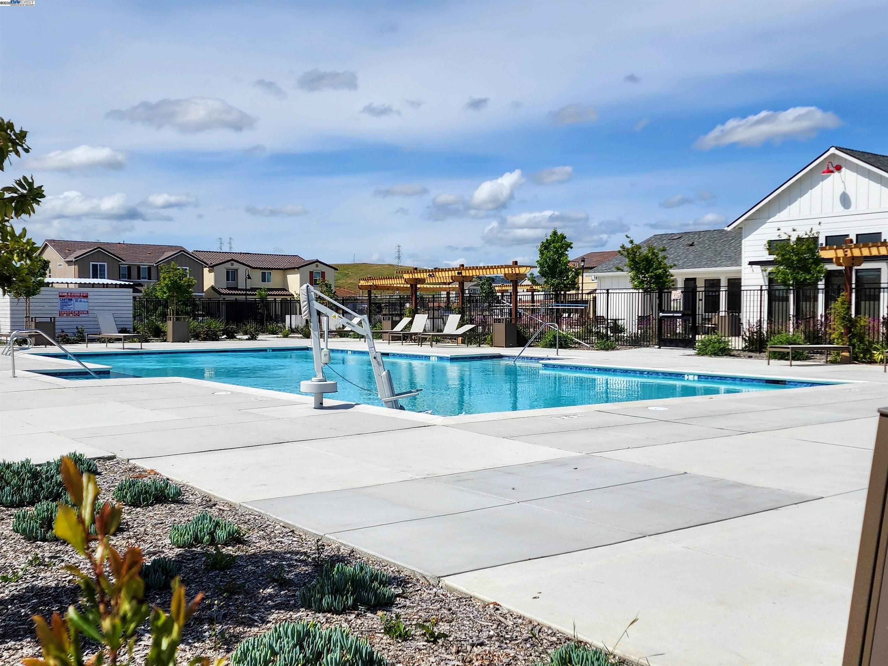Detail Gallery Image 39 of 43 For 5315 Potter Valley Ln, Antioch,  CA 94531 - 4 Beds | 3 Baths