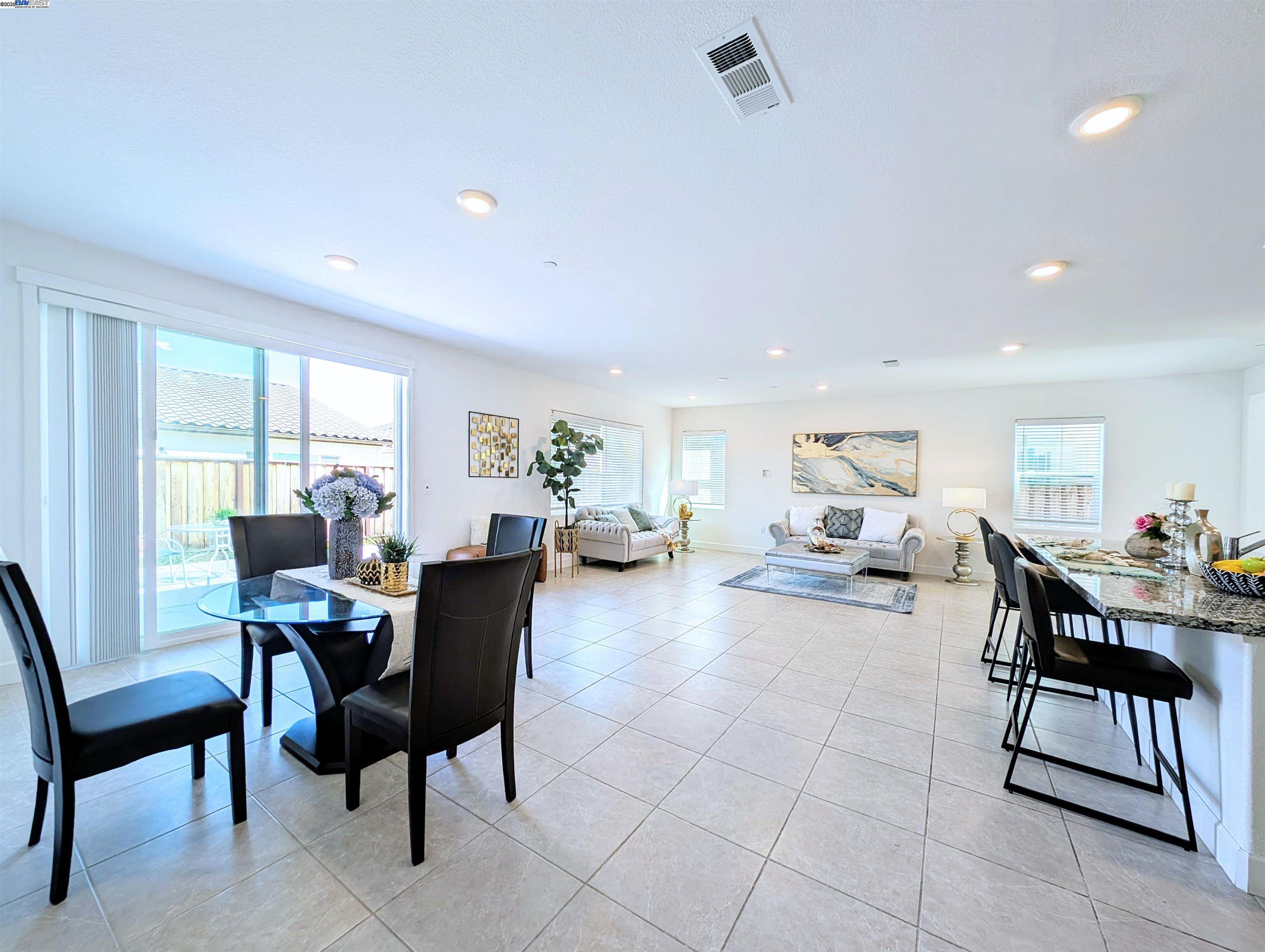 Detail Gallery Image 9 of 43 For 5315 Potter Valley Ln, Antioch,  CA 94531 - 4 Beds | 3 Baths