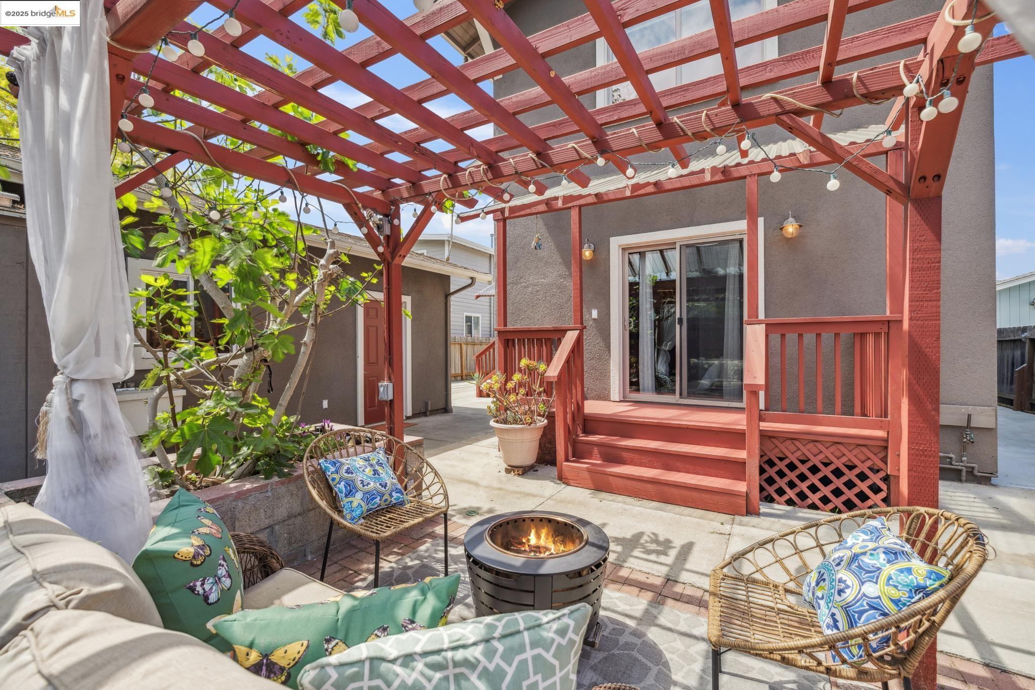 Detail Gallery Image 41 of 48 For 456 Mitchell Ave, San Leandro,  CA 94577 - 5 Beds | 3/1 Baths