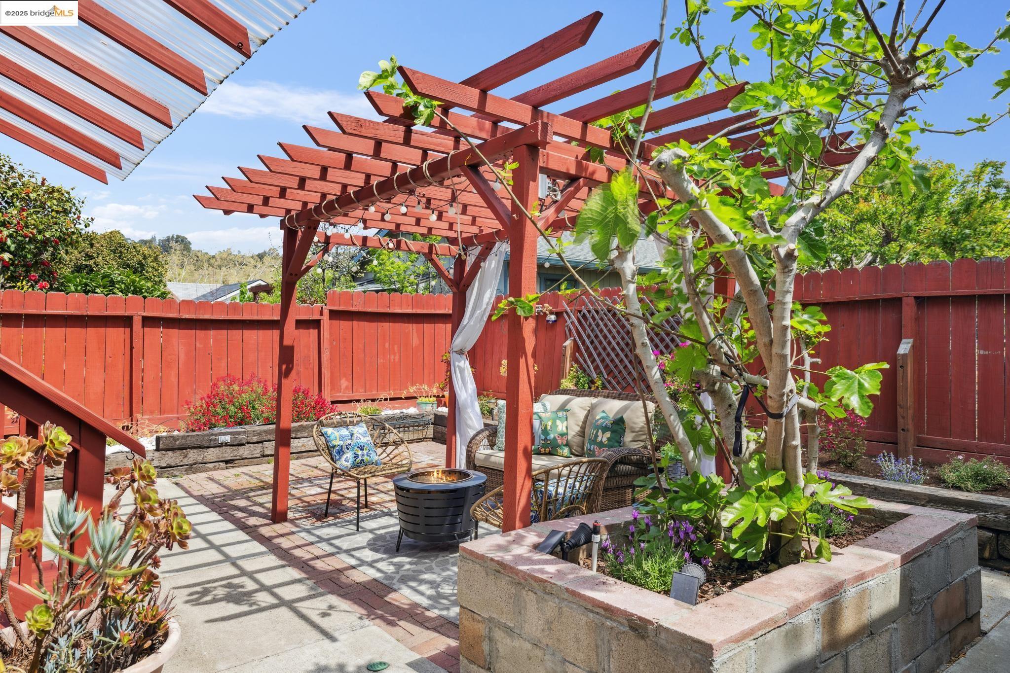 Detail Gallery Image 46 of 48 For 456 Mitchell Ave, San Leandro,  CA 94577 - 5 Beds | 3/1 Baths