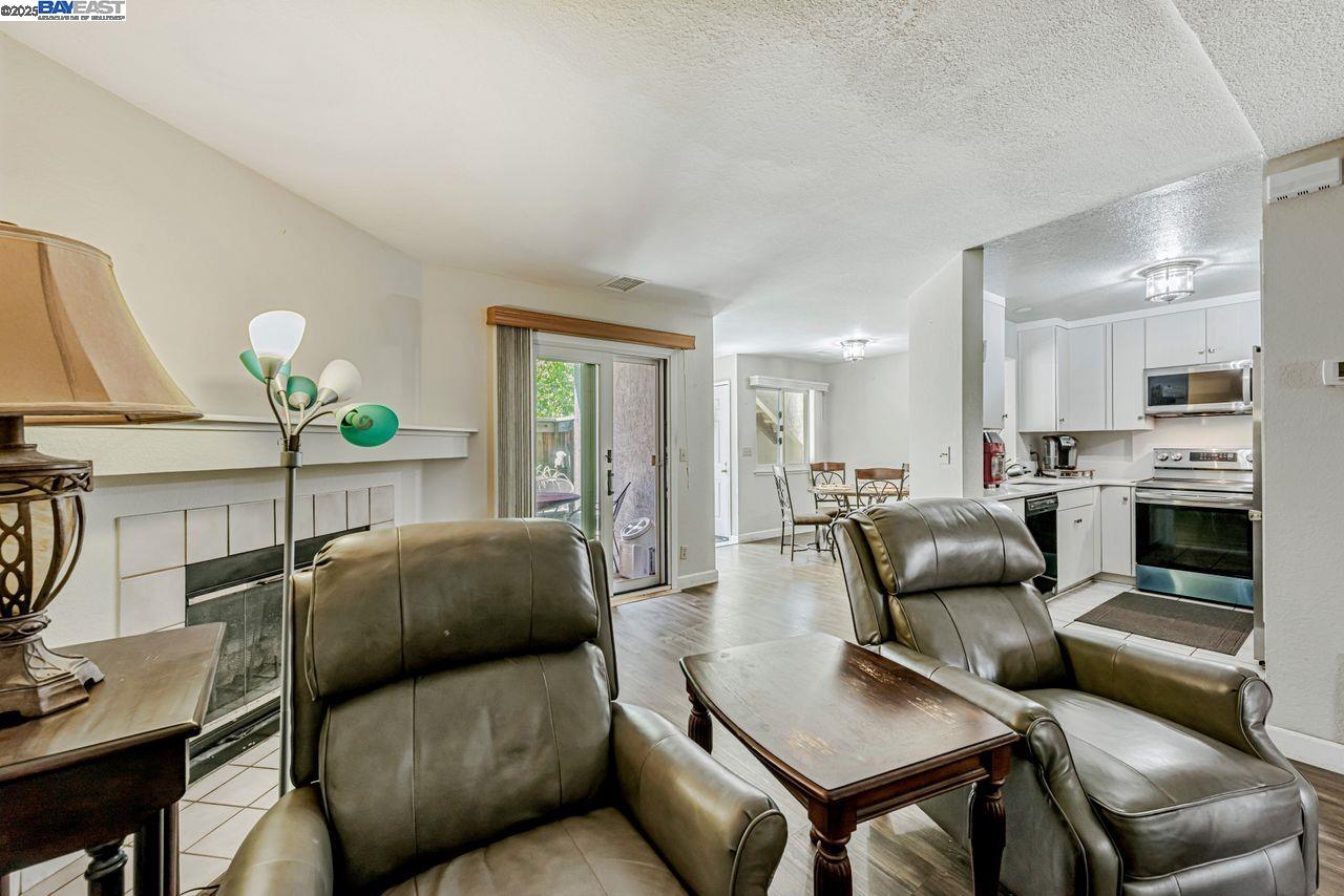 Photo #8: 41093947 Listing: Photo #8