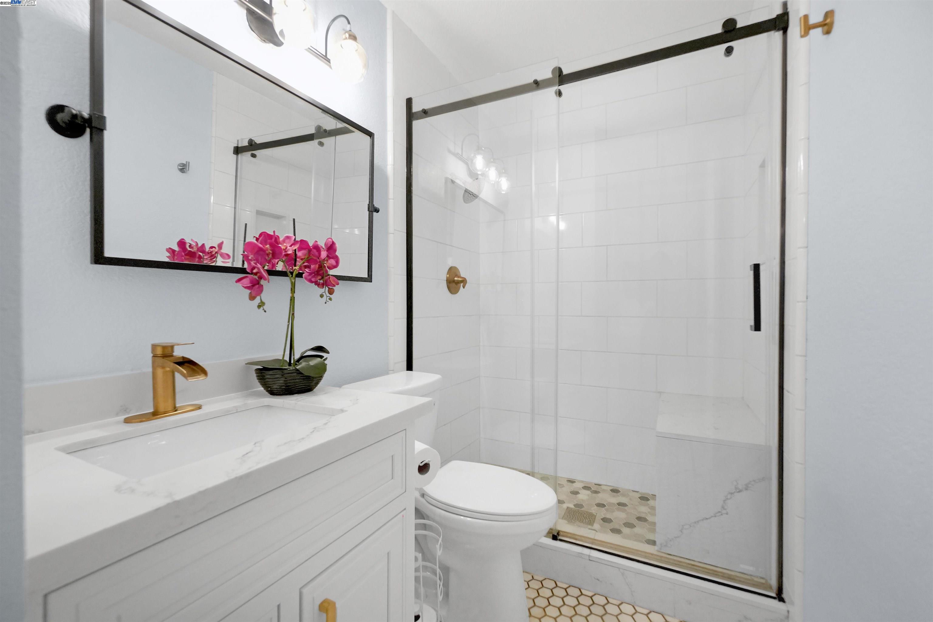 Detail Gallery Image 19 of 44 For 179 Loma Verde Dr, San Lorenzo,  CA 94580 - 3 Beds | 2 Baths