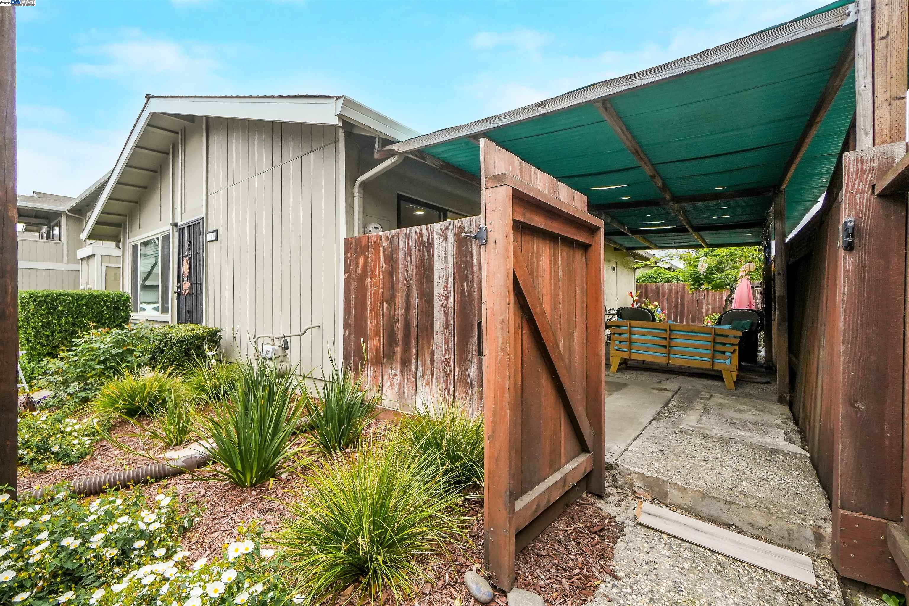 Detail Gallery Image 26 of 44 For 179 Loma Verde Dr, San Lorenzo,  CA 94580 - 3 Beds | 2 Baths