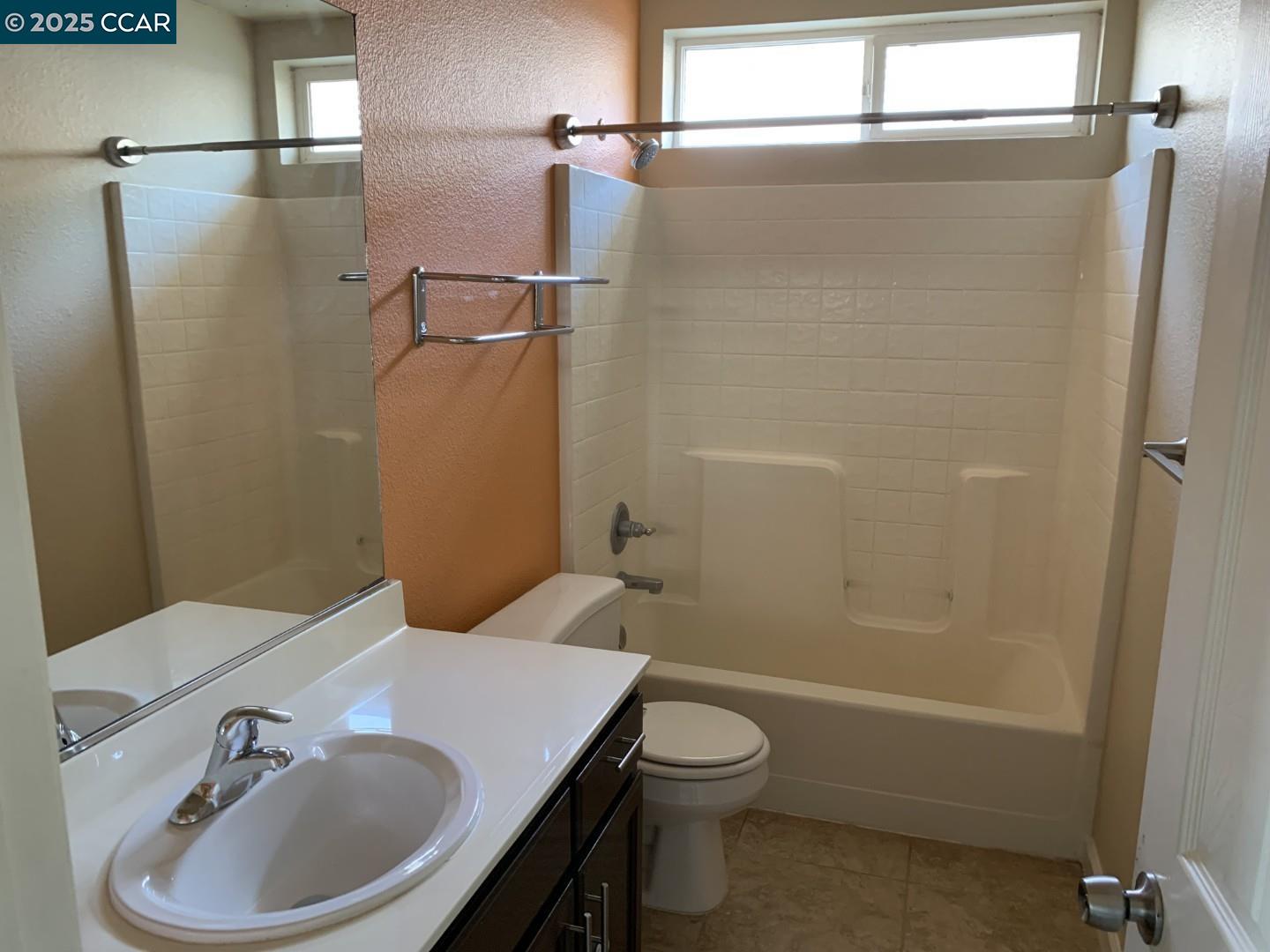 Detail Gallery Image 15 of 15 For 3713 Yacht Dr, Discovery Bay,  CA 94505 - 3 Beds | 2/1 Baths