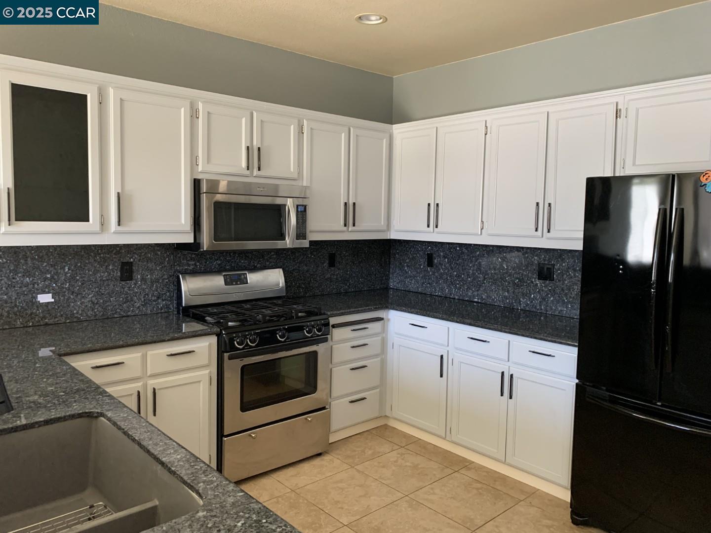 Detail Gallery Image 6 of 15 For 3713 Yacht Dr, Discovery Bay,  CA 94505 - 3 Beds | 2/1 Baths