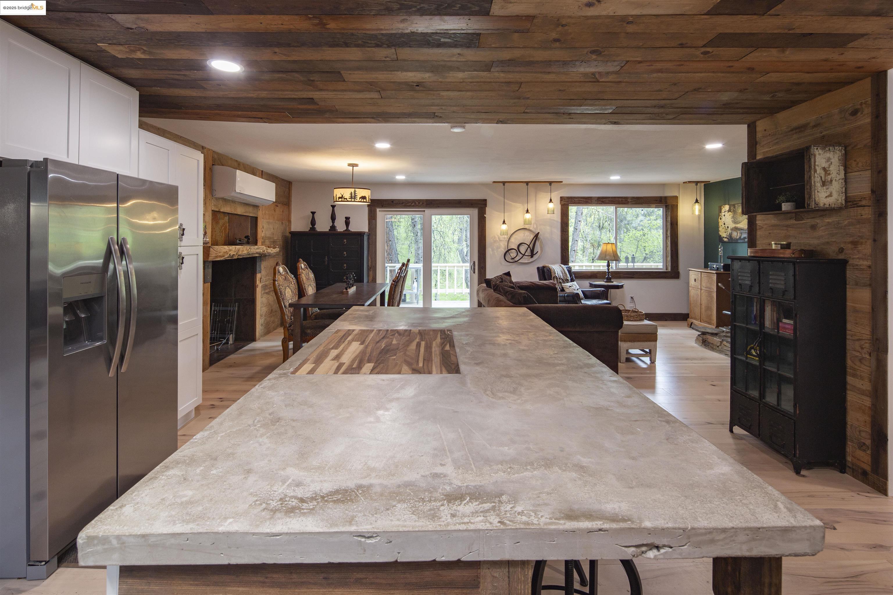 Detail Gallery Image 7 of 42 For 12874 Green Valley Cir, Groveland,  CA 95321 - 3 Beds | 2 Baths