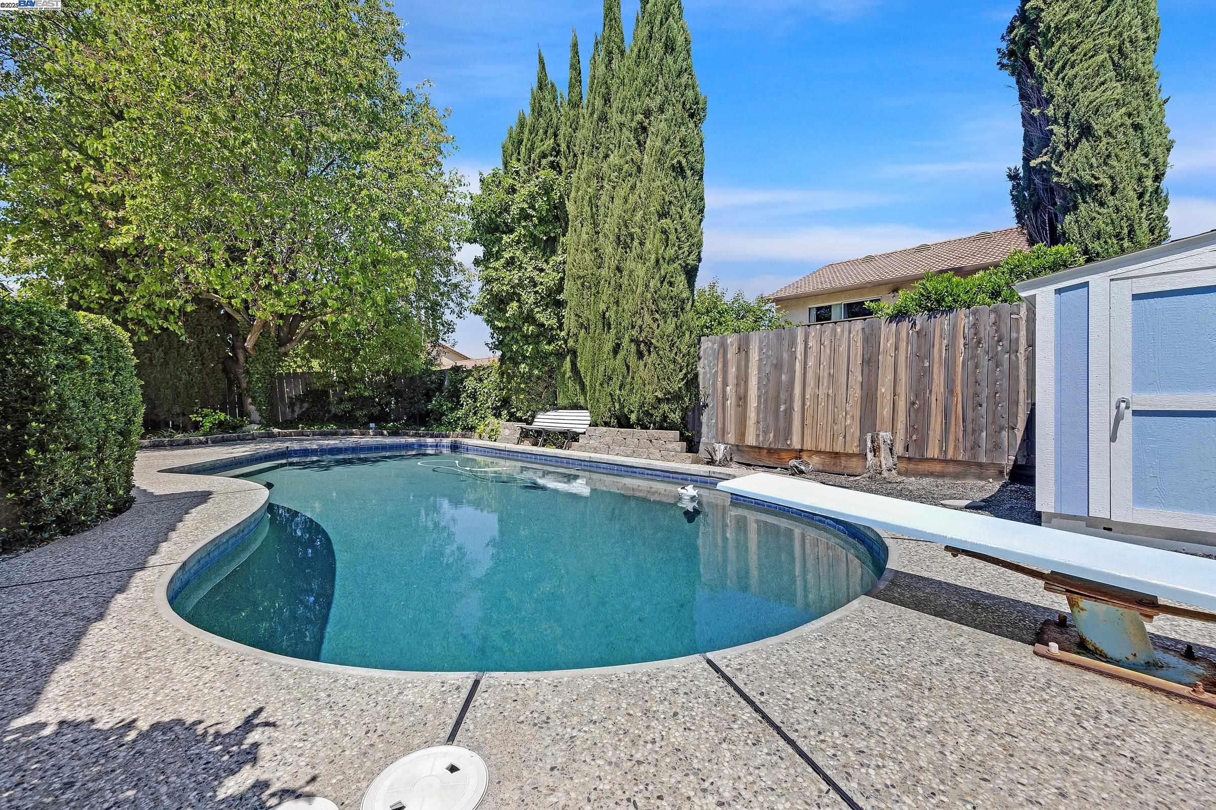 Detail Gallery Image 23 of 29 For 85 Deerwood Ln, Tracy,  CA 95376 - 3 Beds | 2 Baths