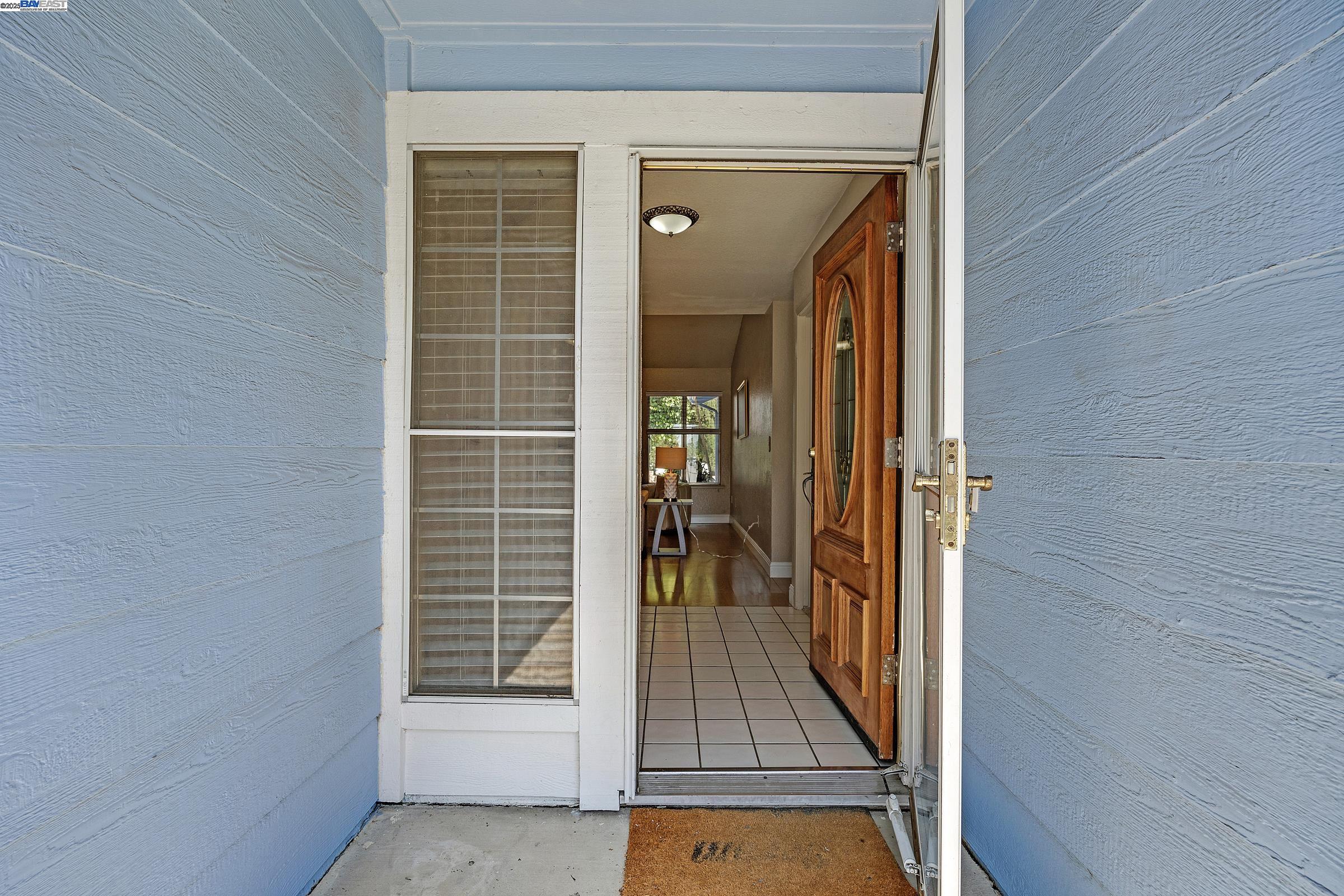 Detail Gallery Image 4 of 29 For 85 Deerwood Ln, Tracy,  CA 95376 - 3 Beds | 2 Baths