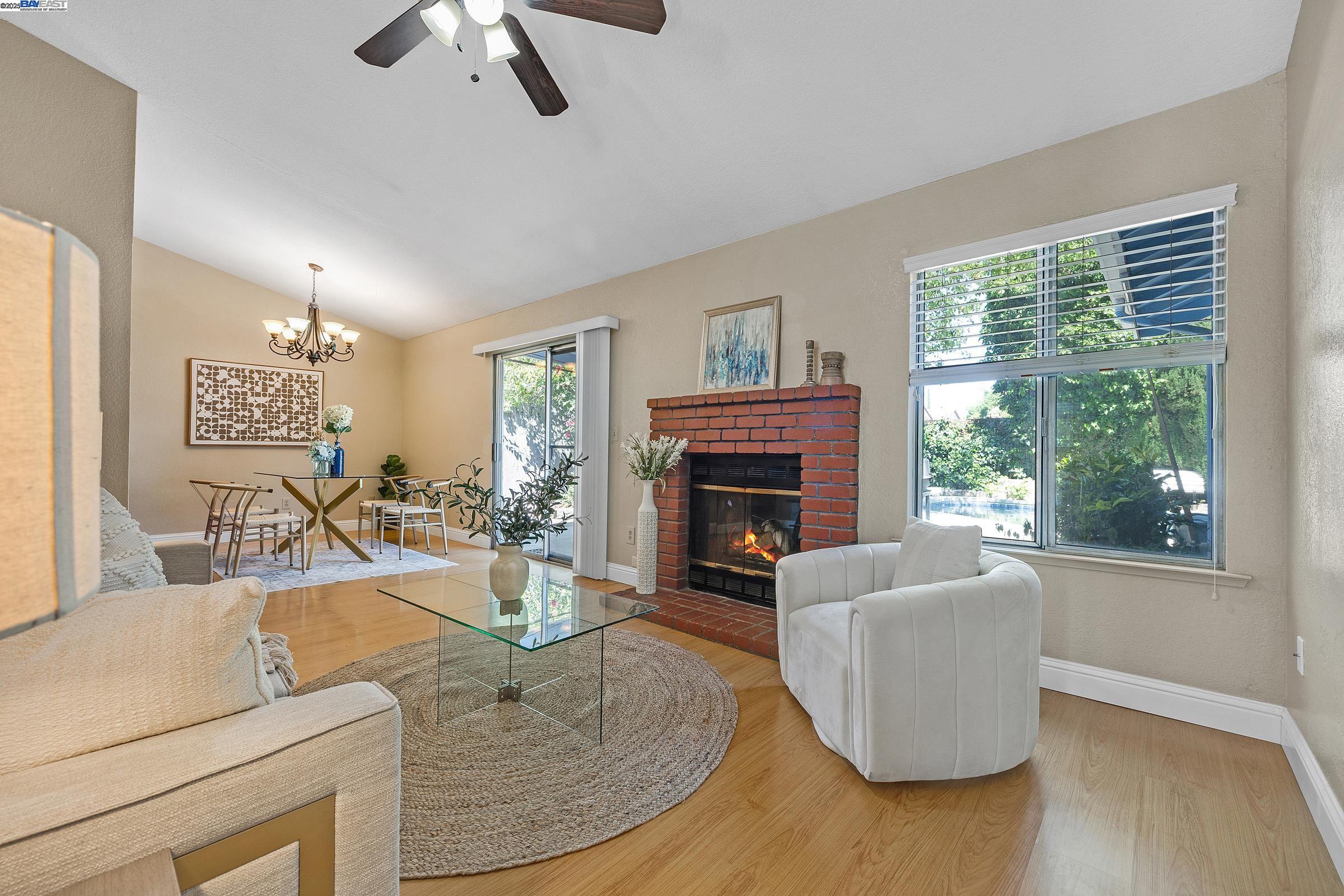 Detail Gallery Image 5 of 29 For 85 Deerwood Ln, Tracy,  CA 95376 - 3 Beds | 2 Baths