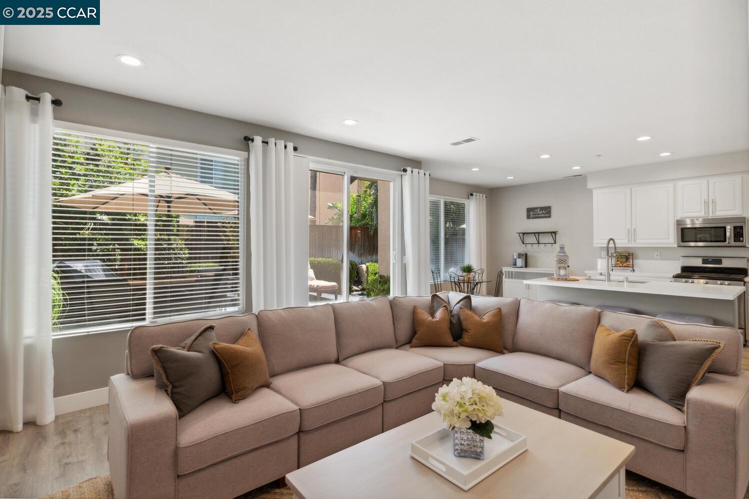 Detail Gallery Image 21 of 59 For 96 Heritage Way, Brentwood,  CA 94513 - 3 Beds | 3 Baths