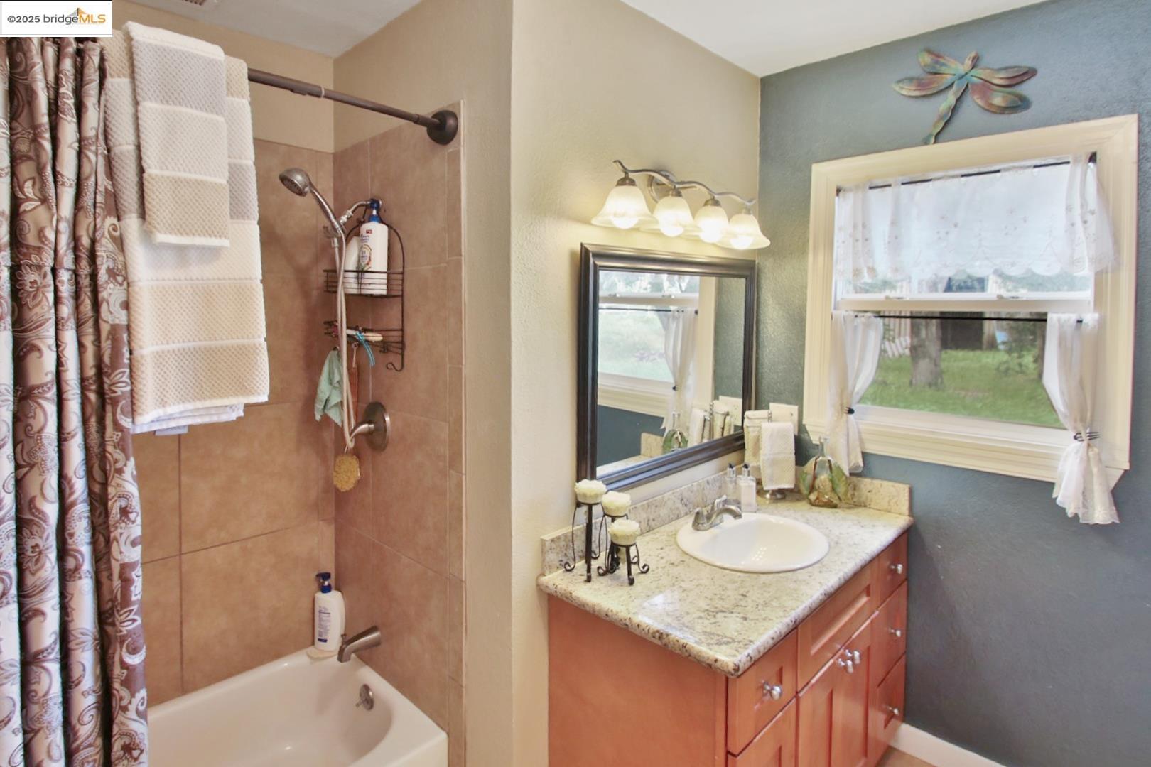 Detail Gallery Image 23 of 60 For 15685 Kelso Road, Mountain House,  CA 95391 - 4 Beds | 3 Baths