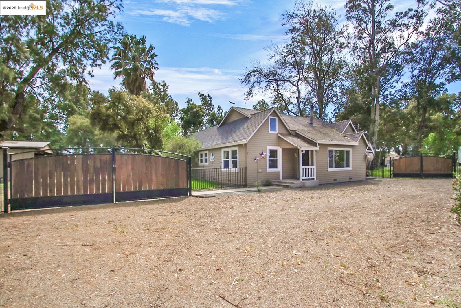 Detail Gallery Image 6 of 60 For 15685 Kelso Road, Mountain House,  CA 95391 - 4 Beds | 3 Baths