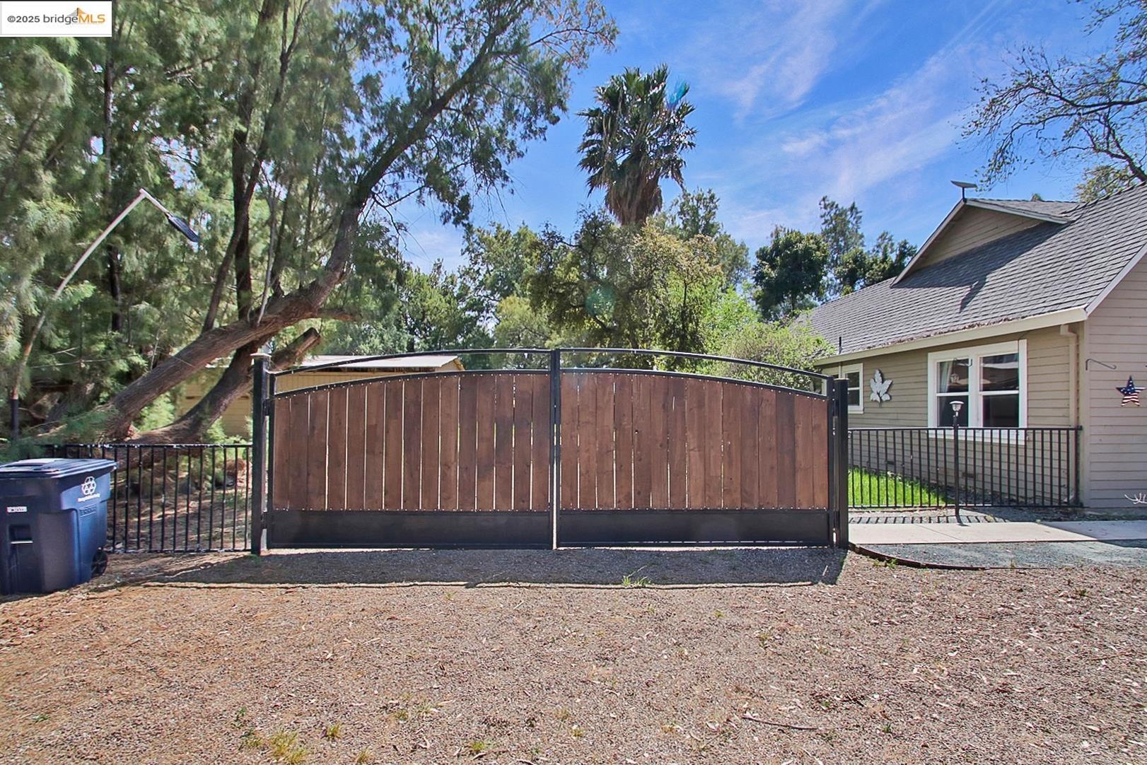 Detail Gallery Image 7 of 60 For 15685 Kelso Road, Mountain House,  CA 95391 - 4 Beds | 3 Baths